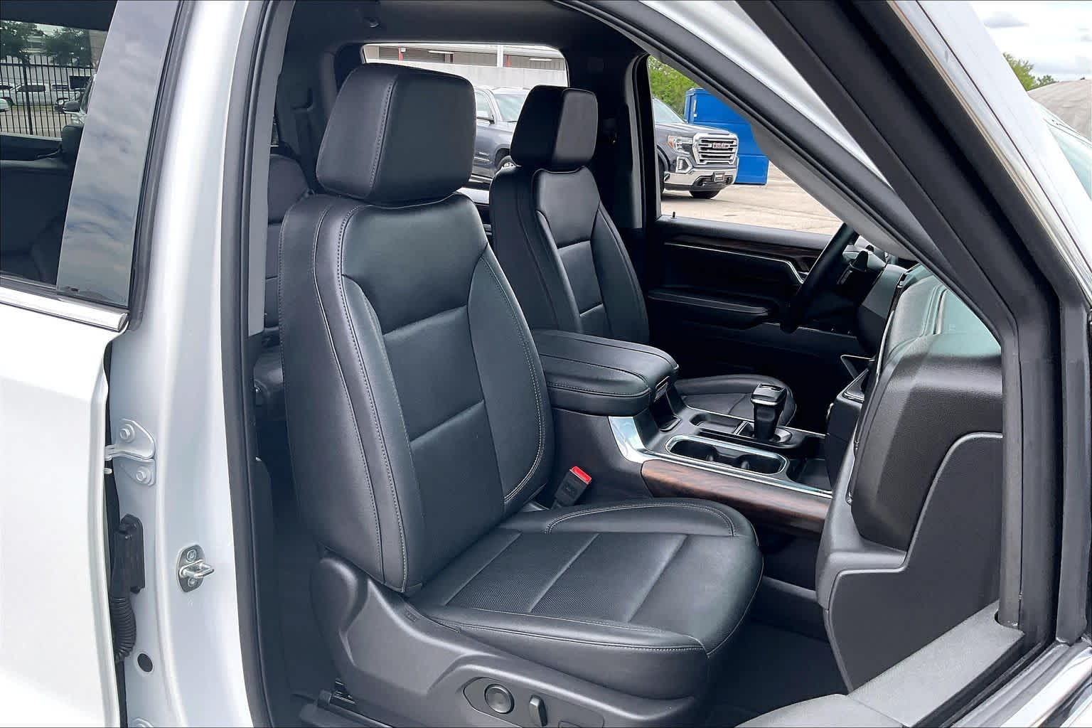 2024 GMC Sierra 1500 SLT - 8