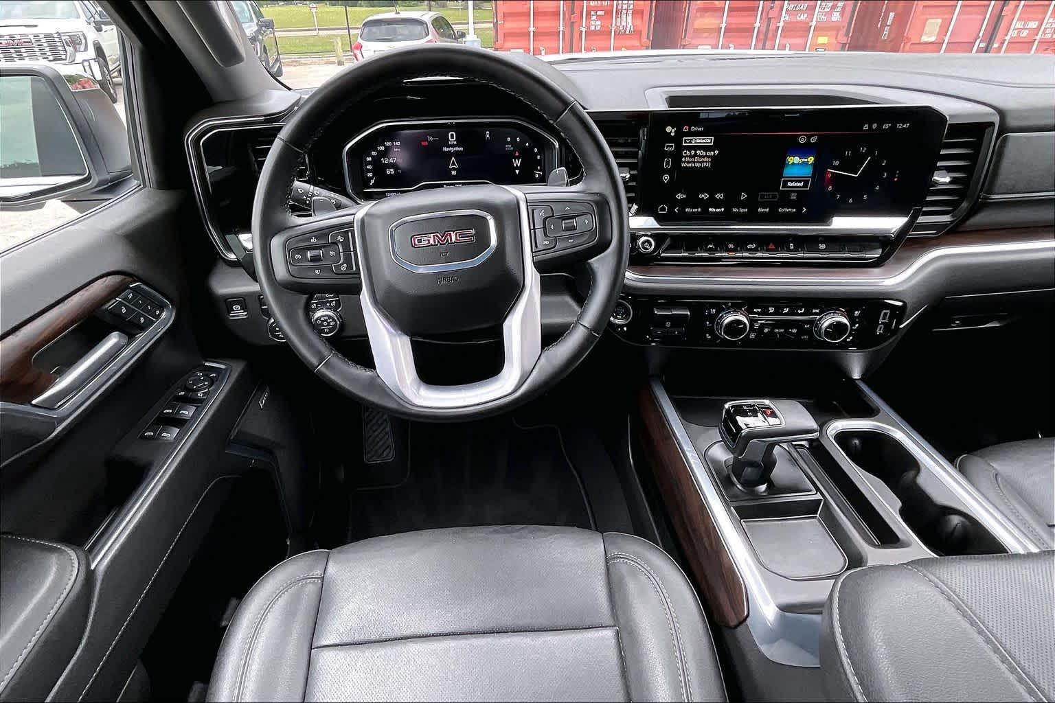2024 GMC Sierra 1500 SLT - 5