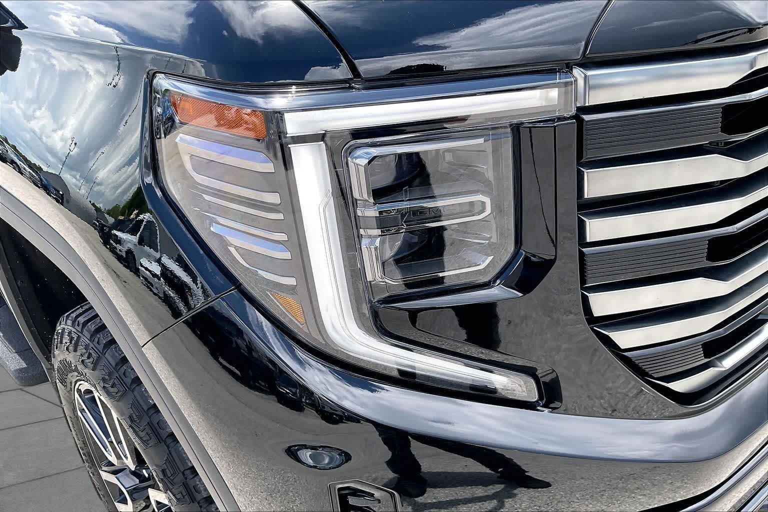 Used 2026 Onyx Black GMC AT4 image 52