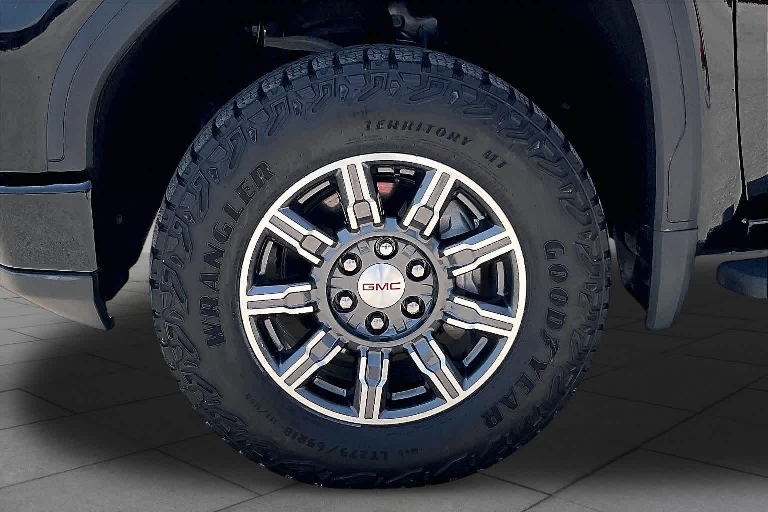 2024 GMC Sierra 1500 AT4 Onyx Black at Texan GMC Buick