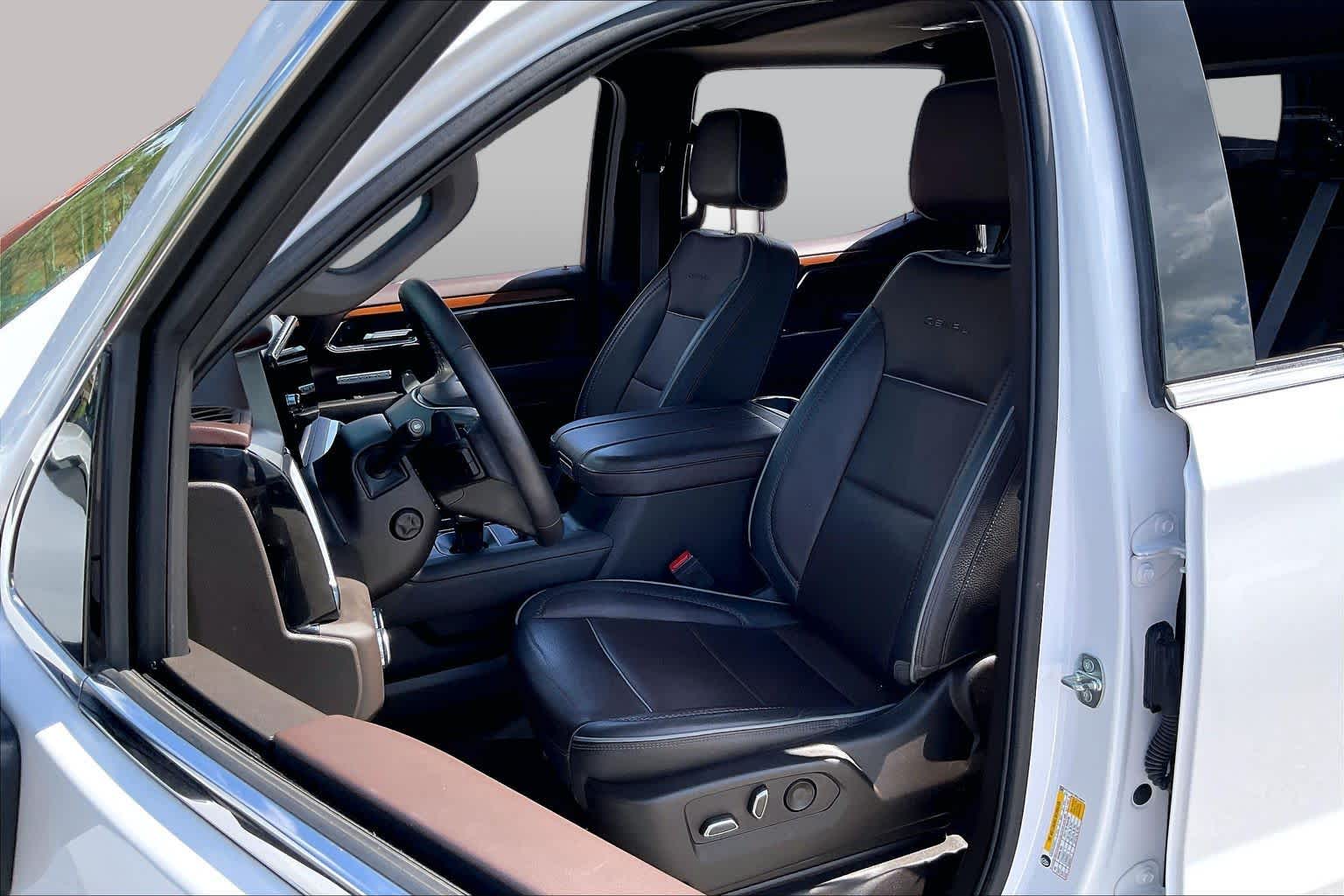 2023 GMC Sierra 1500 Denali White Frost Tricoat at Beck & Masten Kia