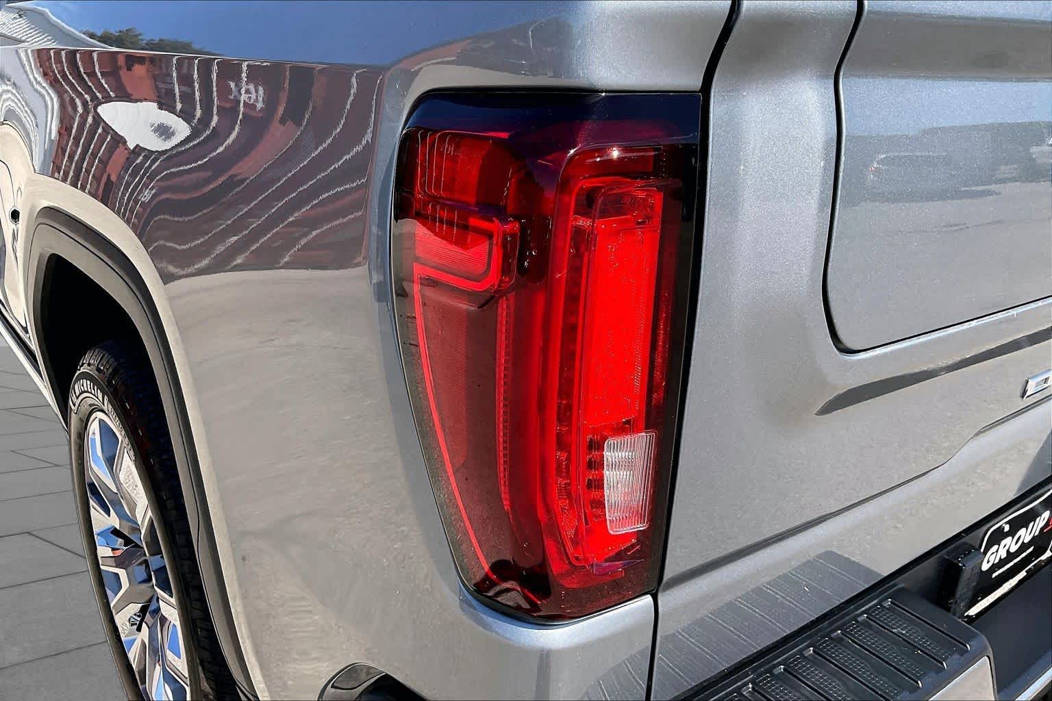 2023 GMC Sierra 1500 photo 29 of 35