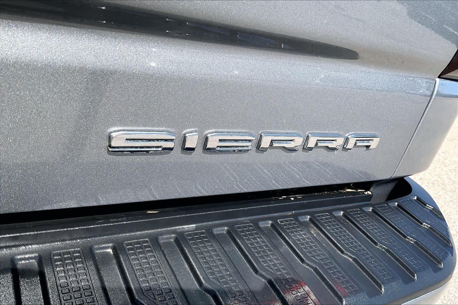 2023 GMC Sierra 1500 photo 10 of 35