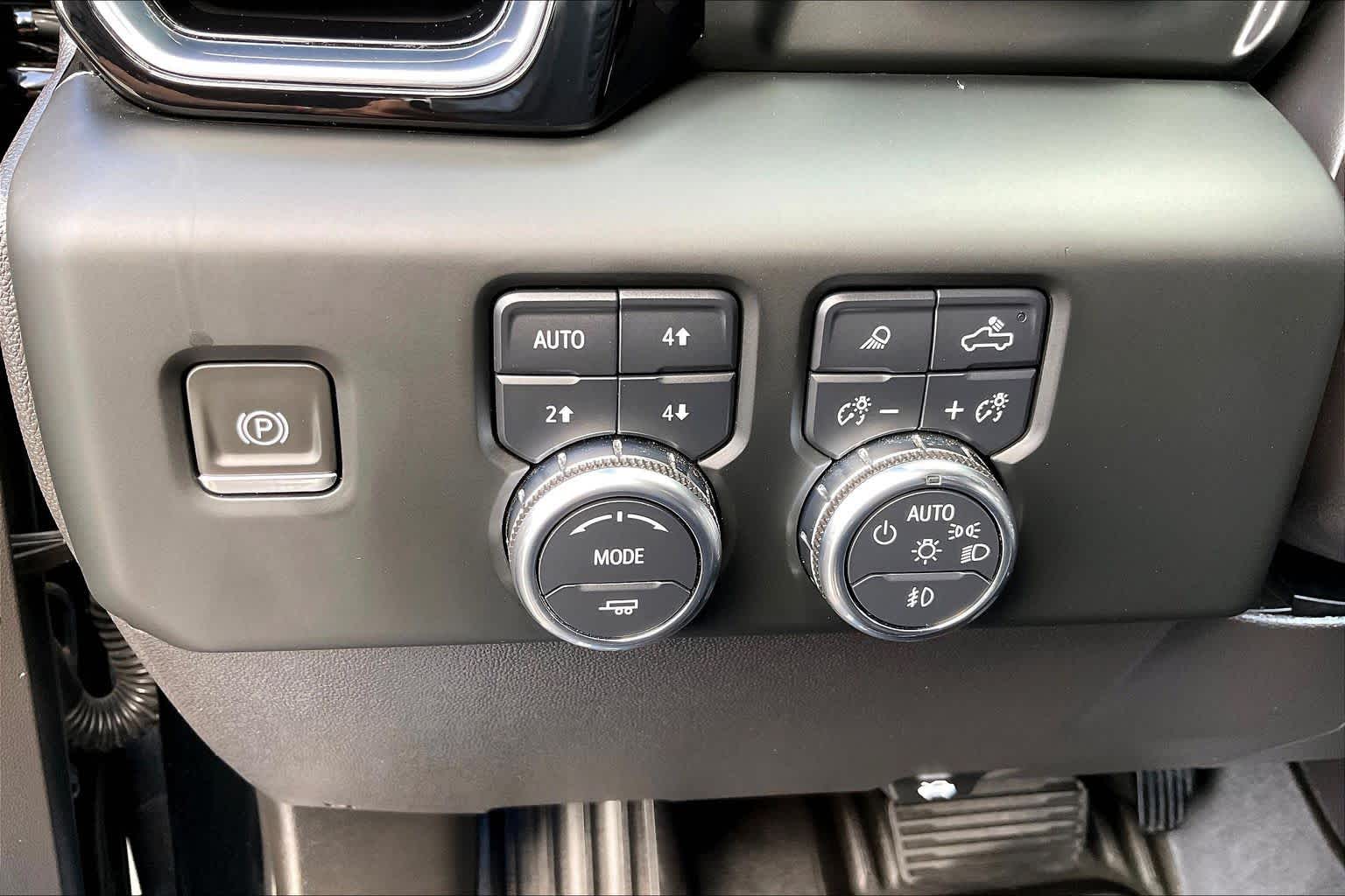 2024 GMC Sierra 1500 photo 15 of 35