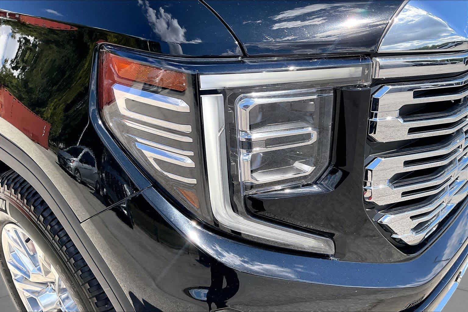 2024 GMC Sierra 1500 photo 28 of 35
