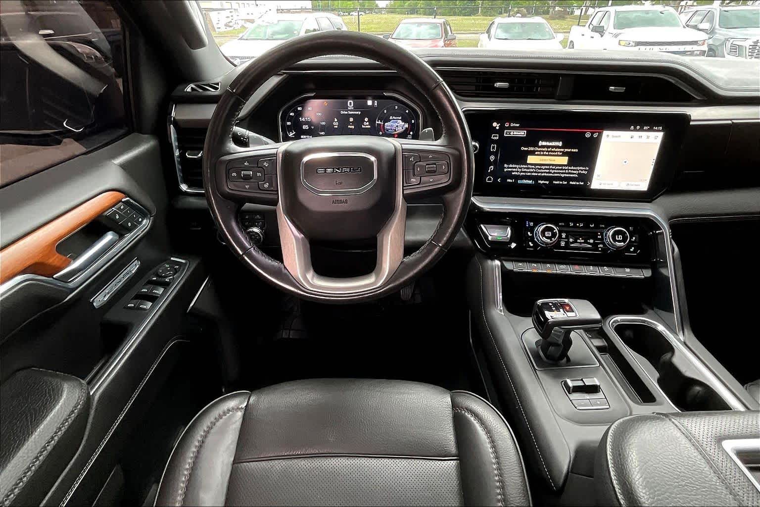 View vehicle photo 6