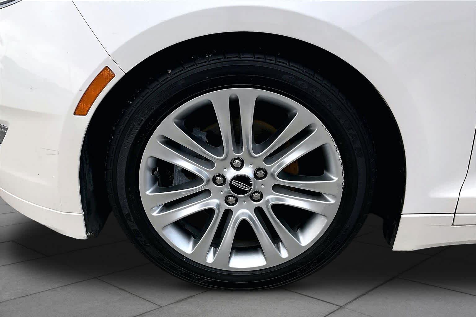 2016 Lincoln MKZ Hybrid White Platinum Metallic Tri-Coat at Davis Chevrolet