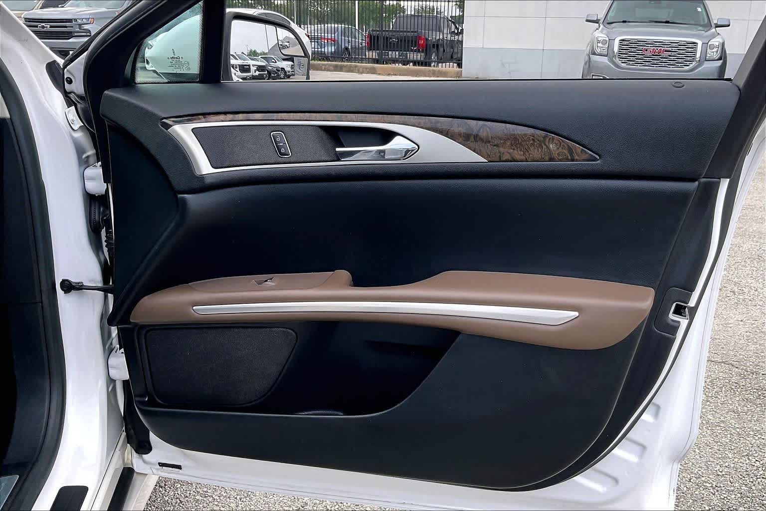 2016 Lincoln MKZ Hybrid White Platinum Metallic Tri-Coat at Davis Chevrolet
