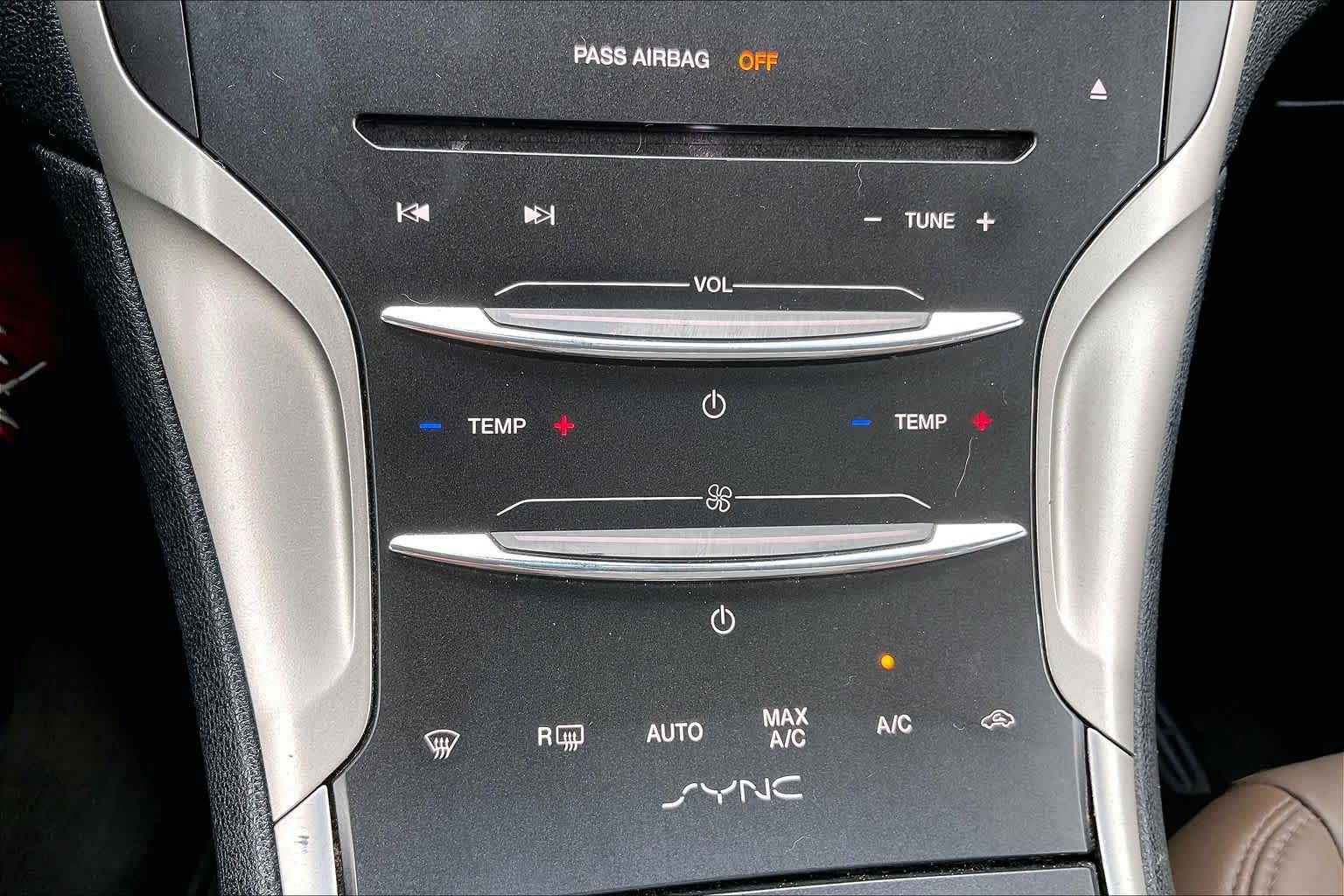 2016 Lincoln MKZ Hybrid White Platinum Metallic Tri-Coat at Davis Chevrolet