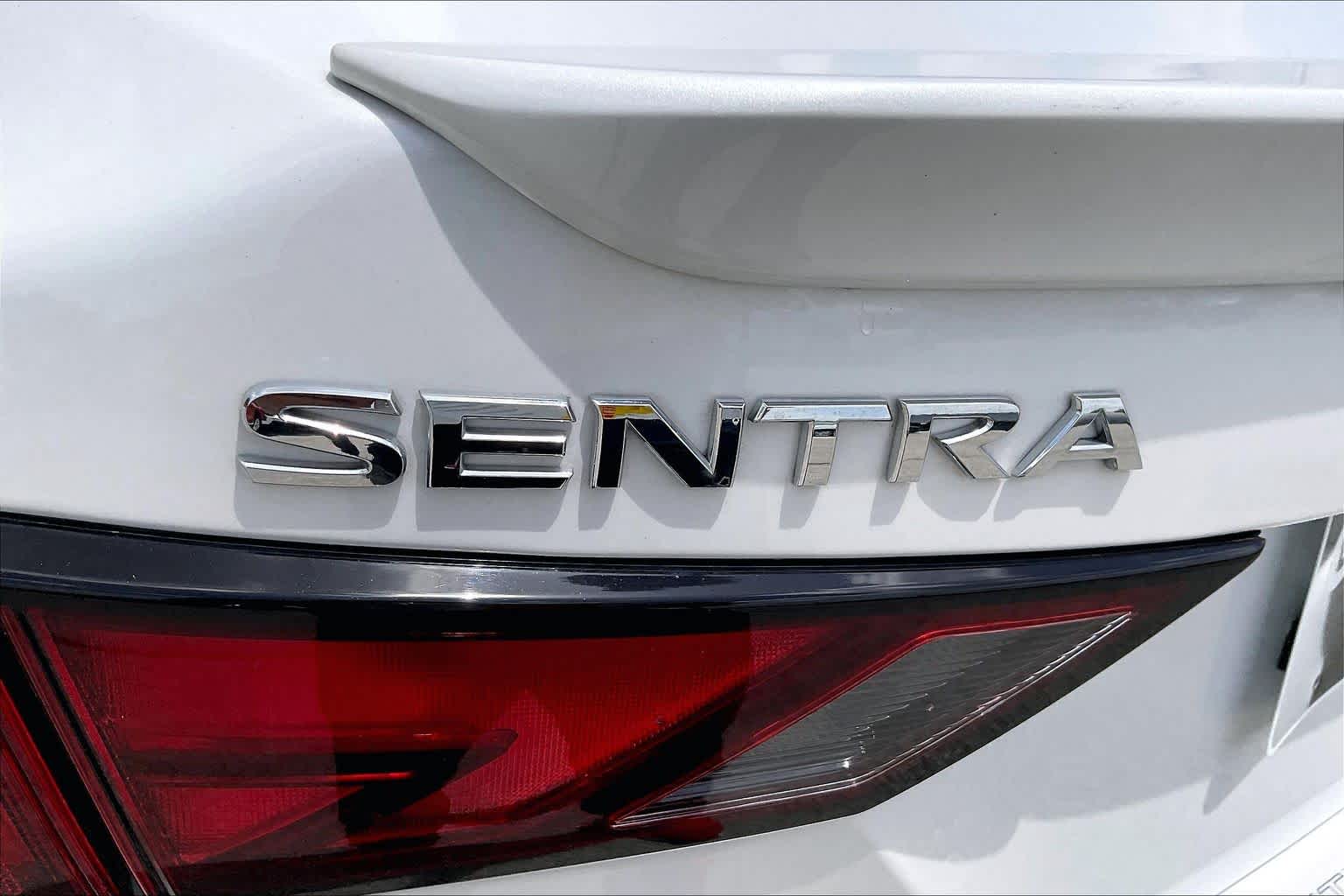 2025 Nissan Sentra SR Aspen White Tricoat/Super Black at Texan GMC Buick