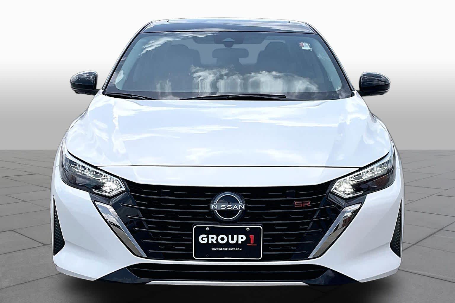2025 Nissan Sentra SR Aspen White Tricoat/Super Black at Texan GMC Buick