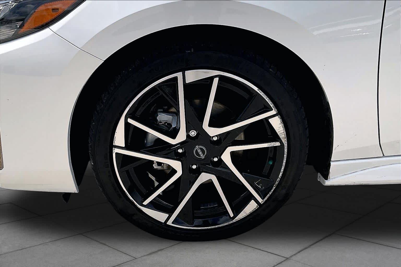 2025 Nissan Sentra SR Aspen White Tricoat/Super Black at Texan GMC Buick