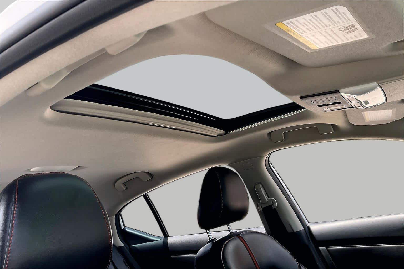 2025 Nissan Sentra SR Aspen White Tricoat/Super Black at Texan GMC Buick