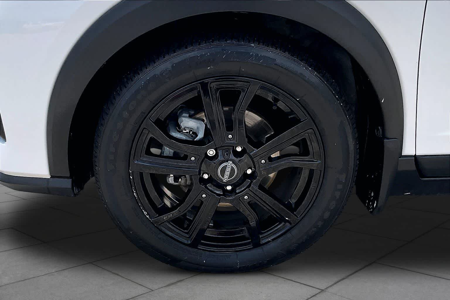 2023 Nissan Kicks SV - 11