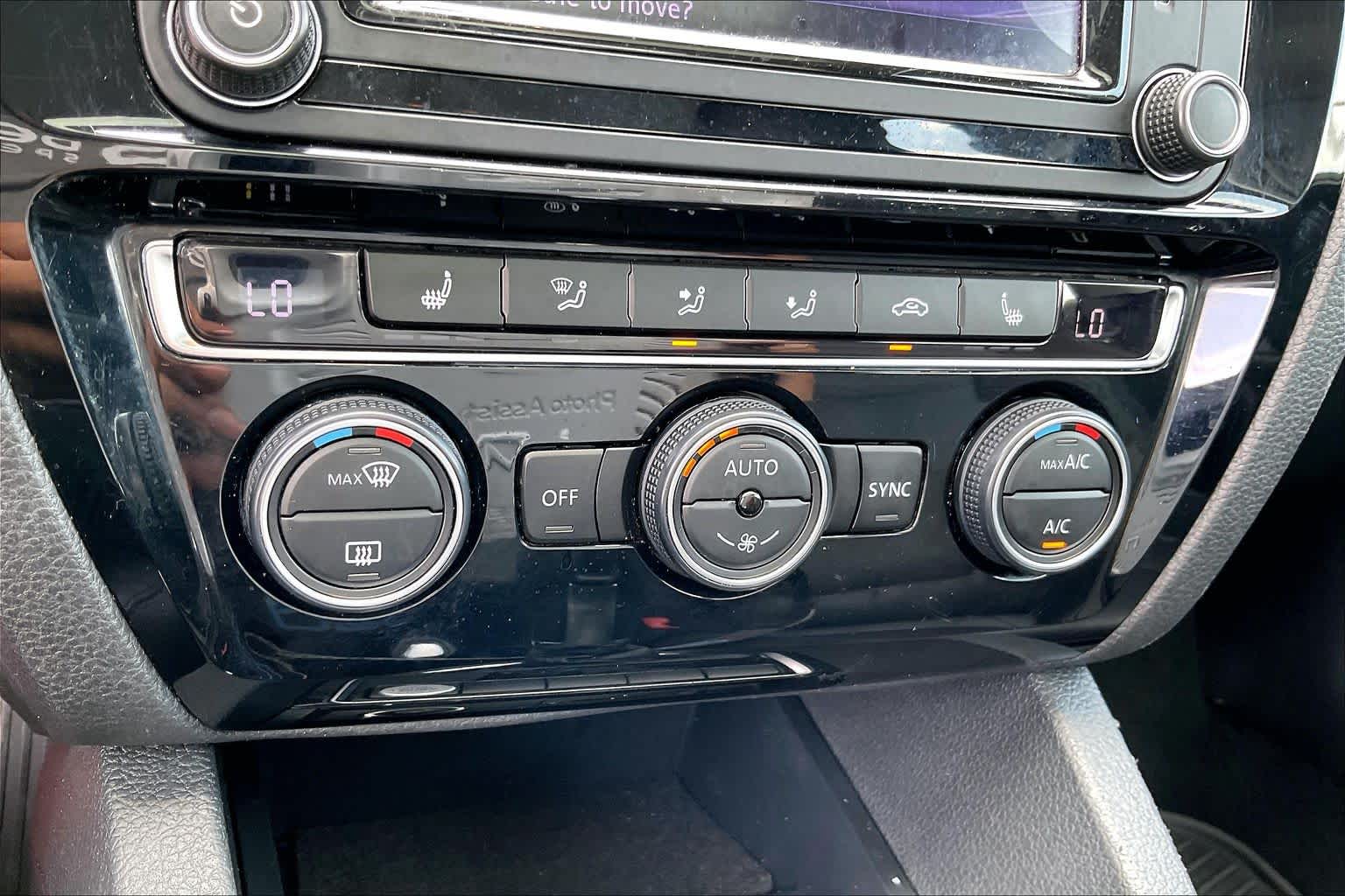 2017 Volkswagen Jetta 1.8T SEL Black at Baytown Ford