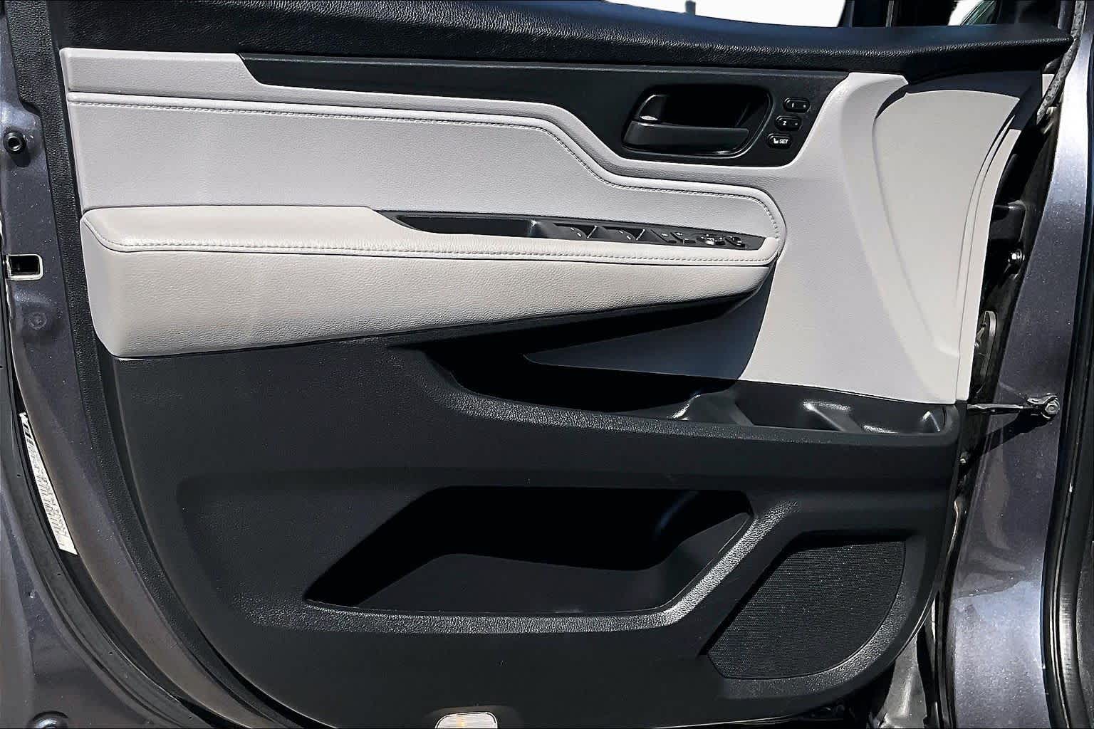 2019 Honda Odyssey photo 20 of 33