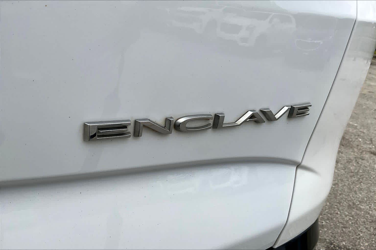 2019 Buick Enclave Essence Summit White at Group 1 GMC Buick South