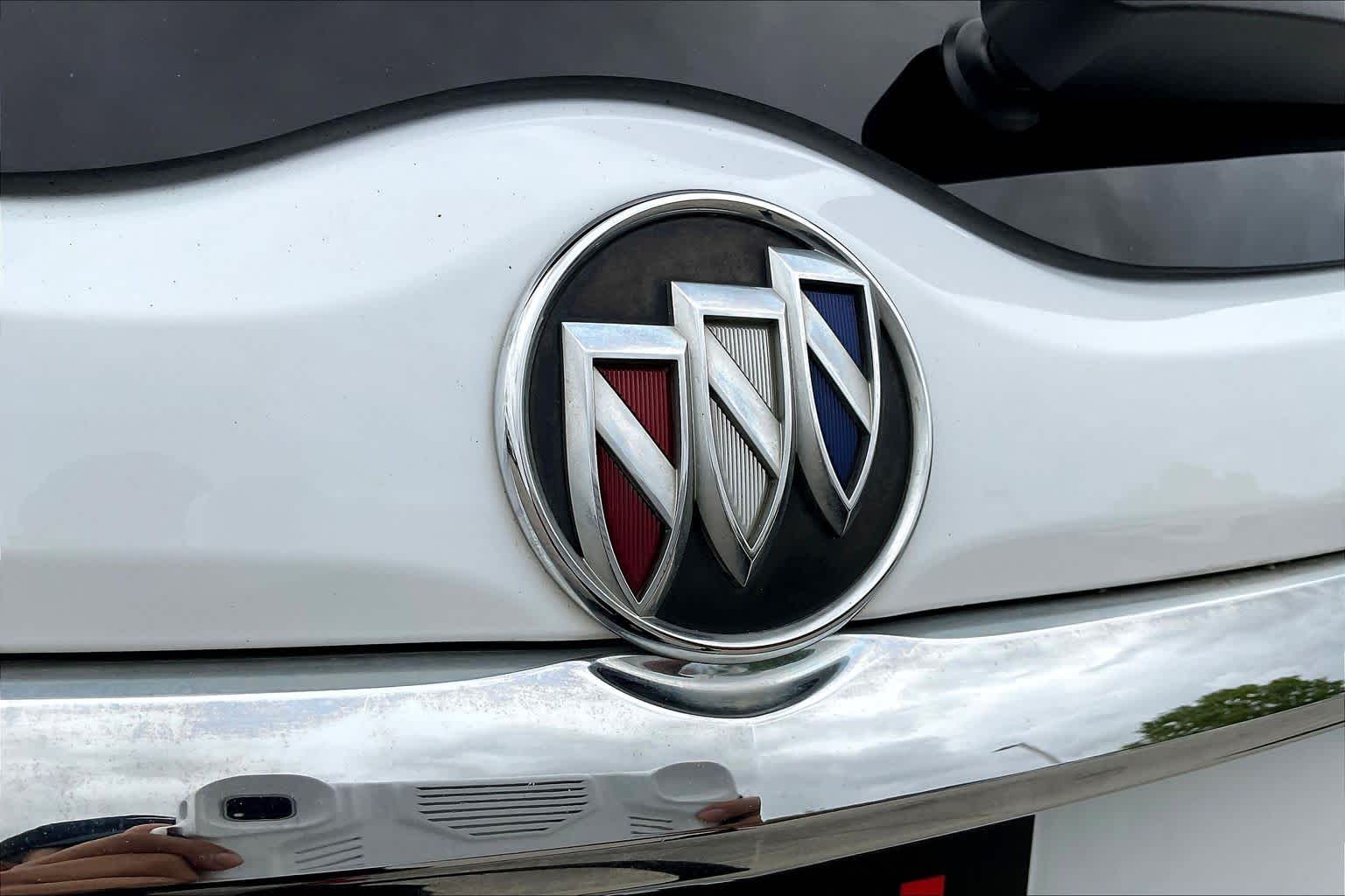 2019 Buick Enclave Essence Summit White at Group 1 GMC Buick South