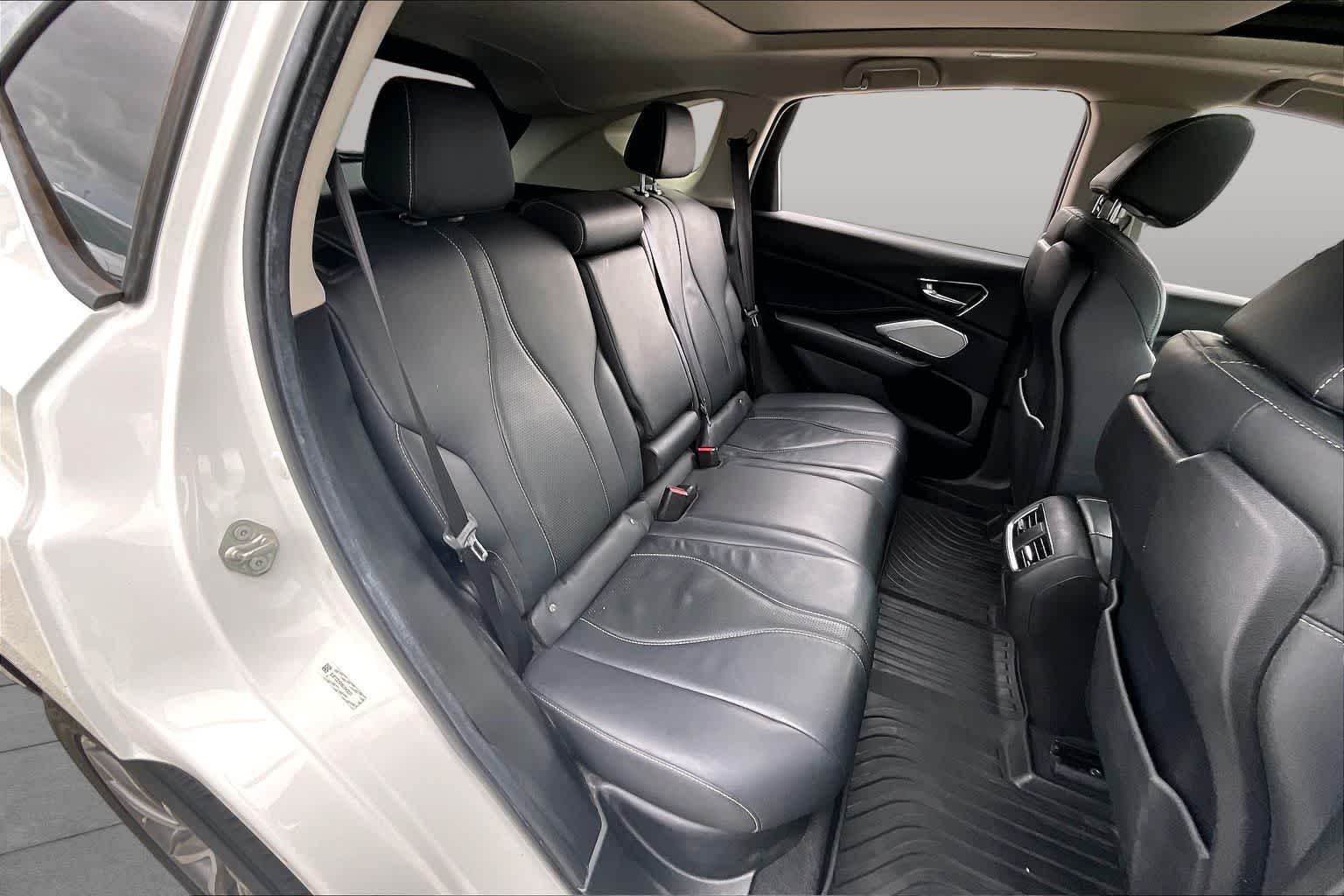 2019 Acura RDX w/Technology Pkg White Diamond Pearl at AutoNation USA Katy