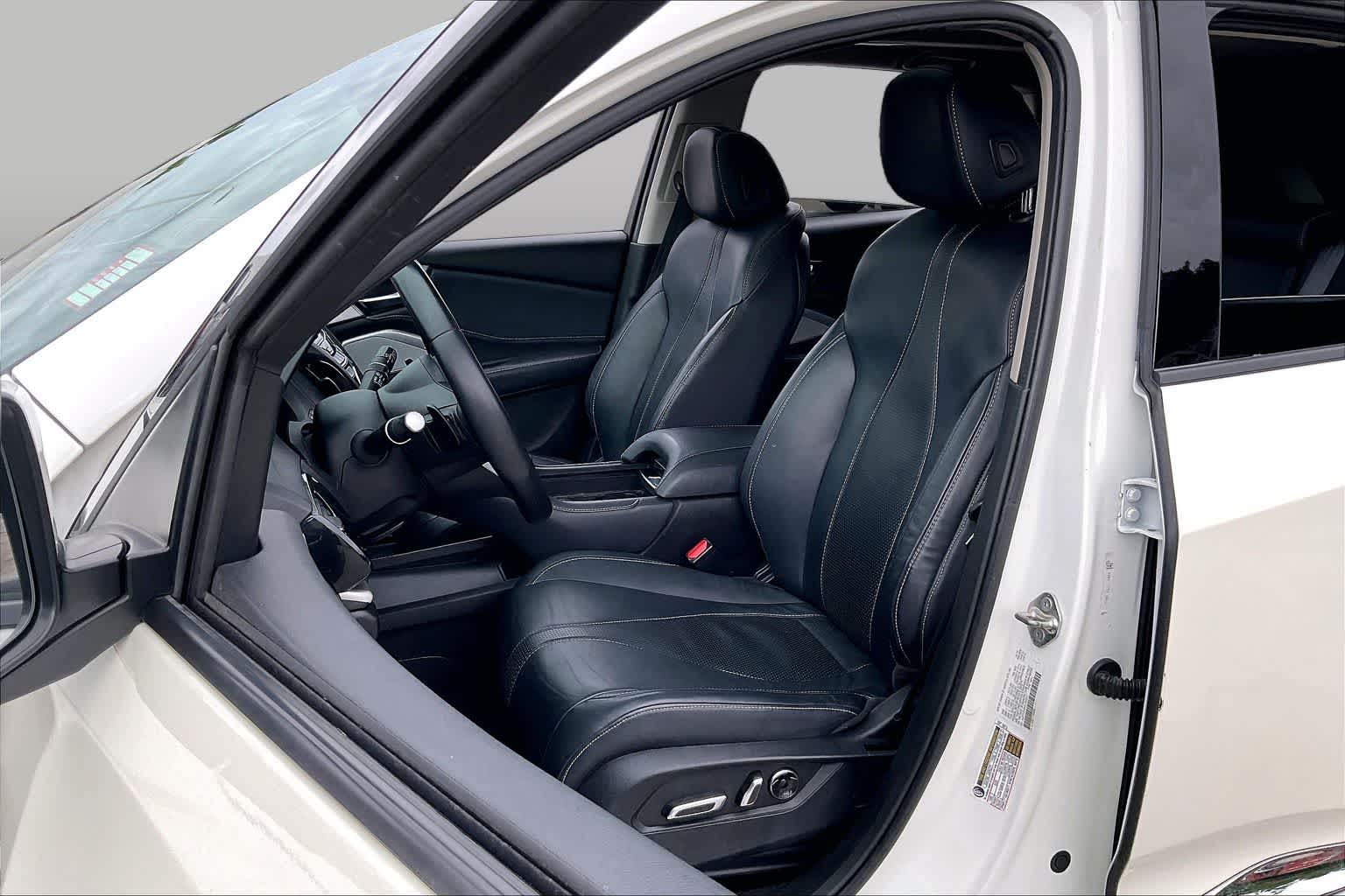 2019 Acura RDX w/Technology Pkg White Diamond Pearl at AutoNation USA Katy