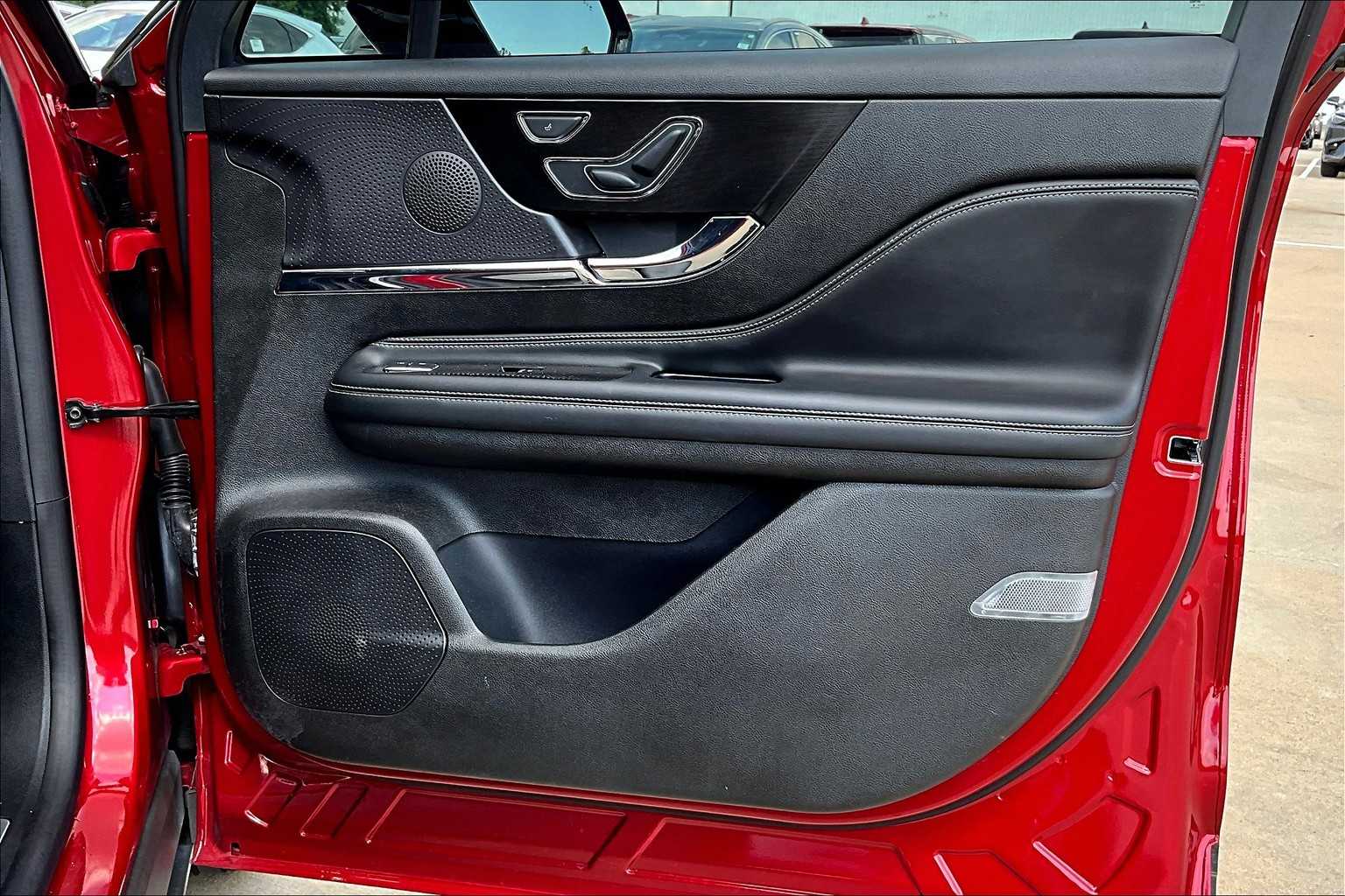 2024 Lincoln Corsair Premiere Red Carpet Metallic Tinted Clearcoat at Baytown Ford