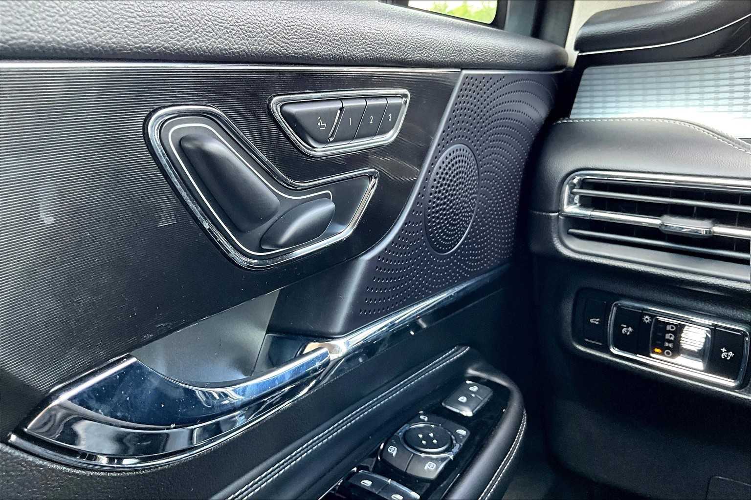 2024 Lincoln Corsair Premiere Red Carpet Metallic Tinted Clearcoat at Baytown Ford