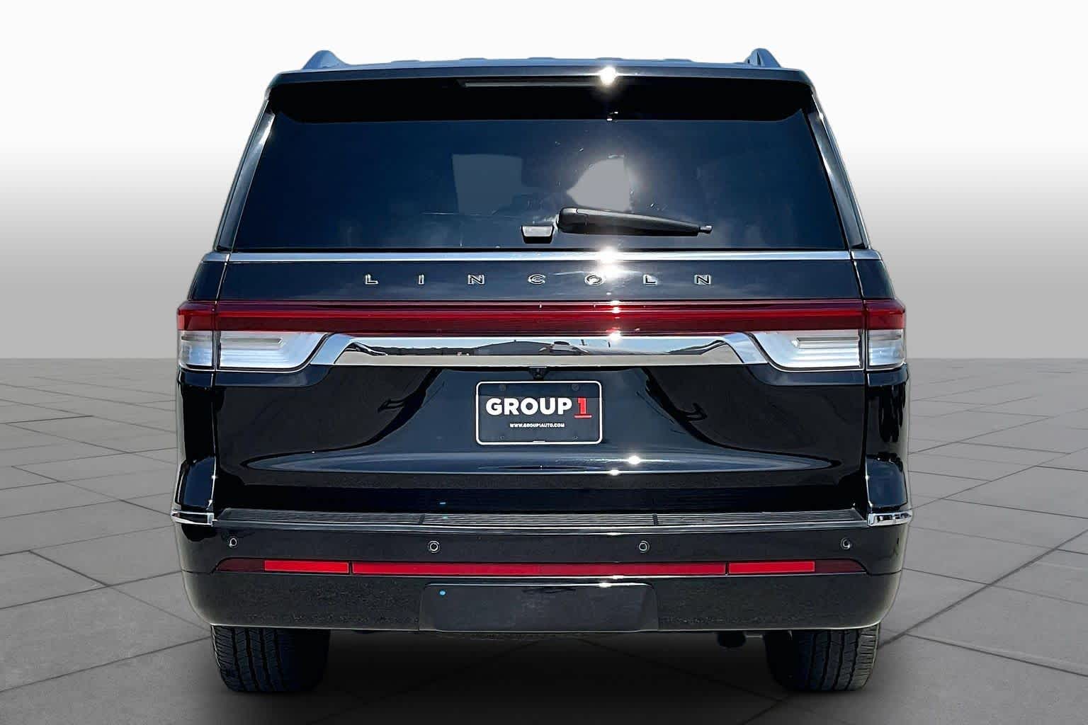 2022 Lincoln Navigator L photo 5 of 33