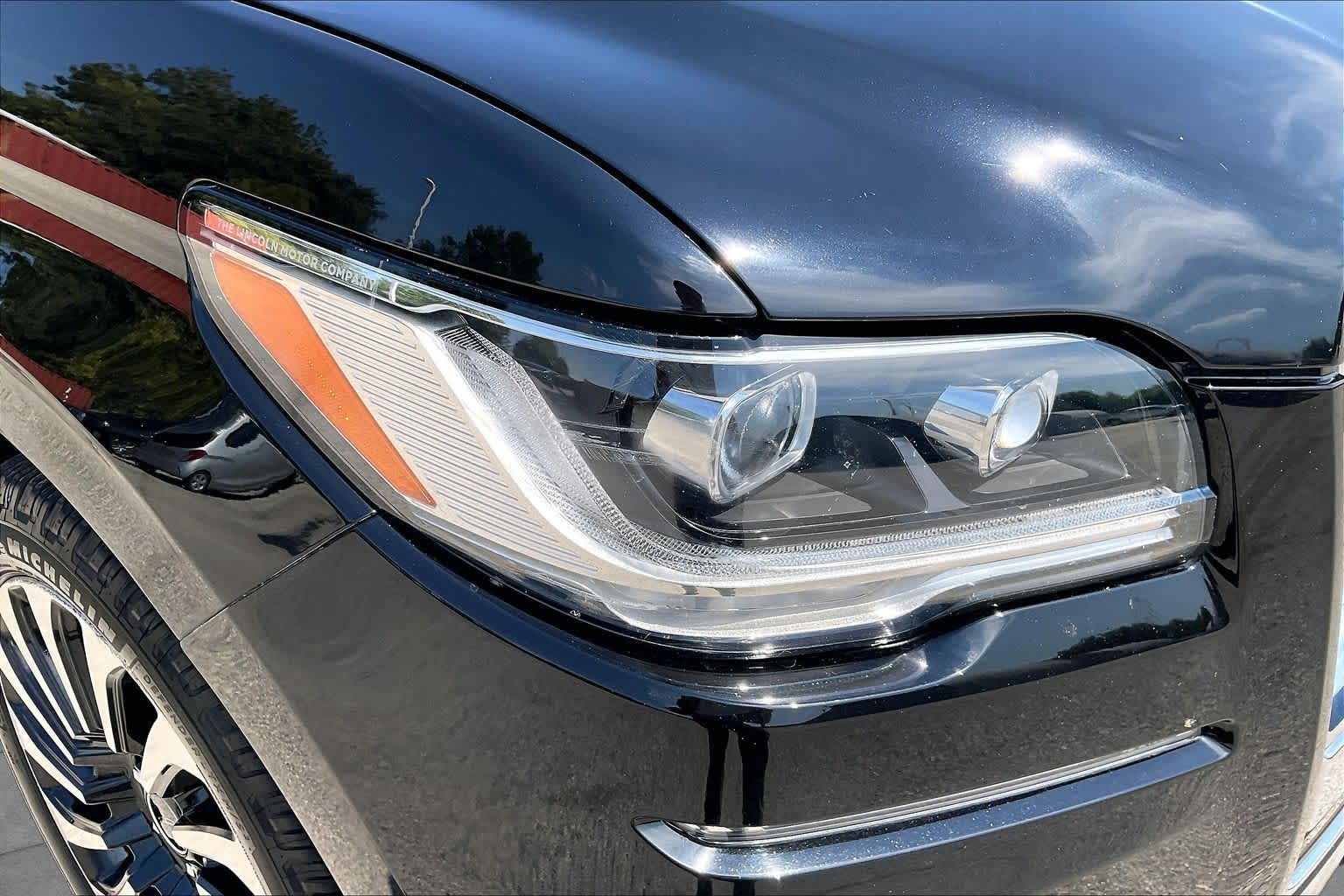 2022 Lincoln Navigator L photo 26 of 33