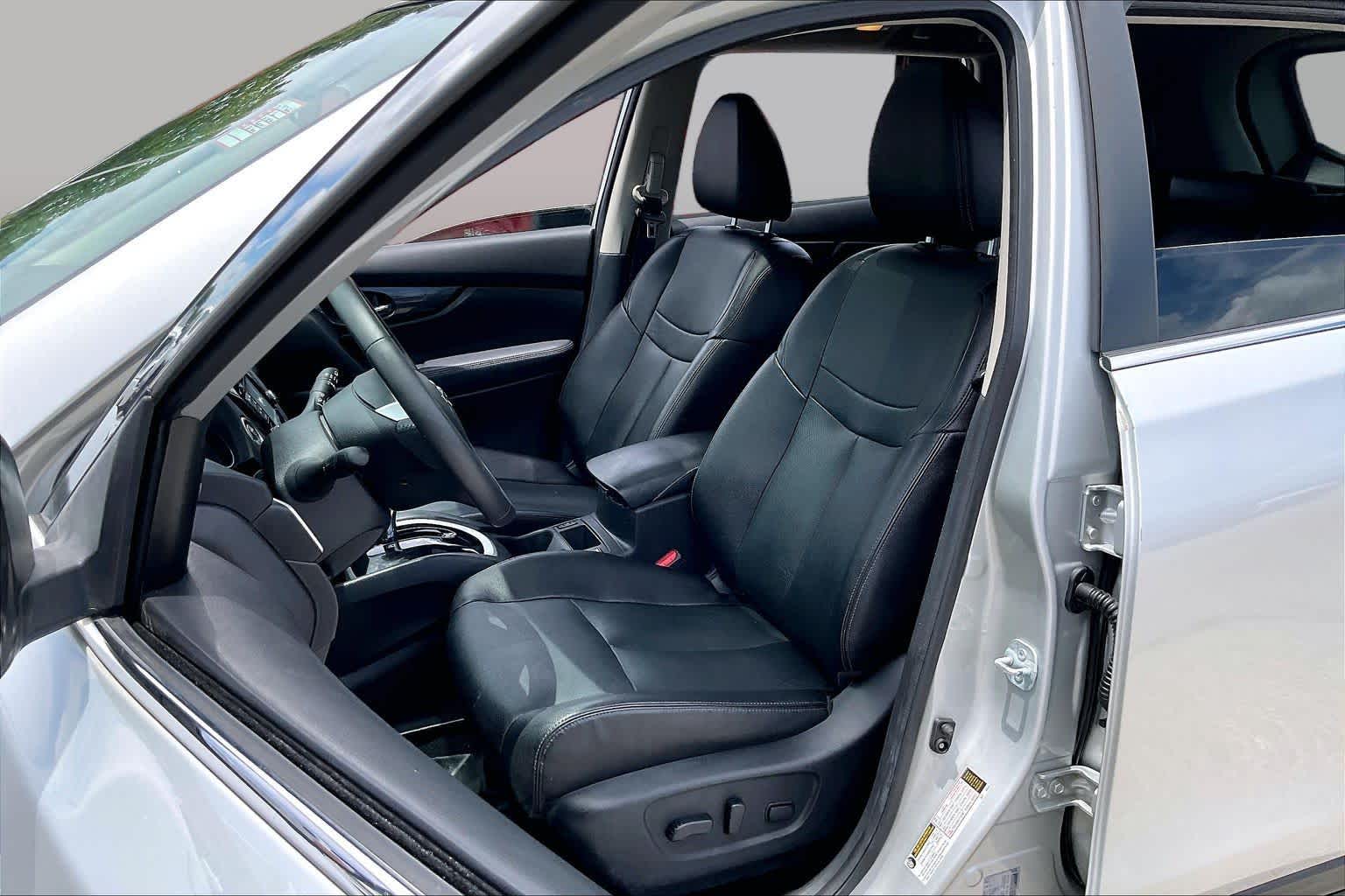 2016 Nissan Rogue SL BRILLIANT SILVE at Tomball Ford