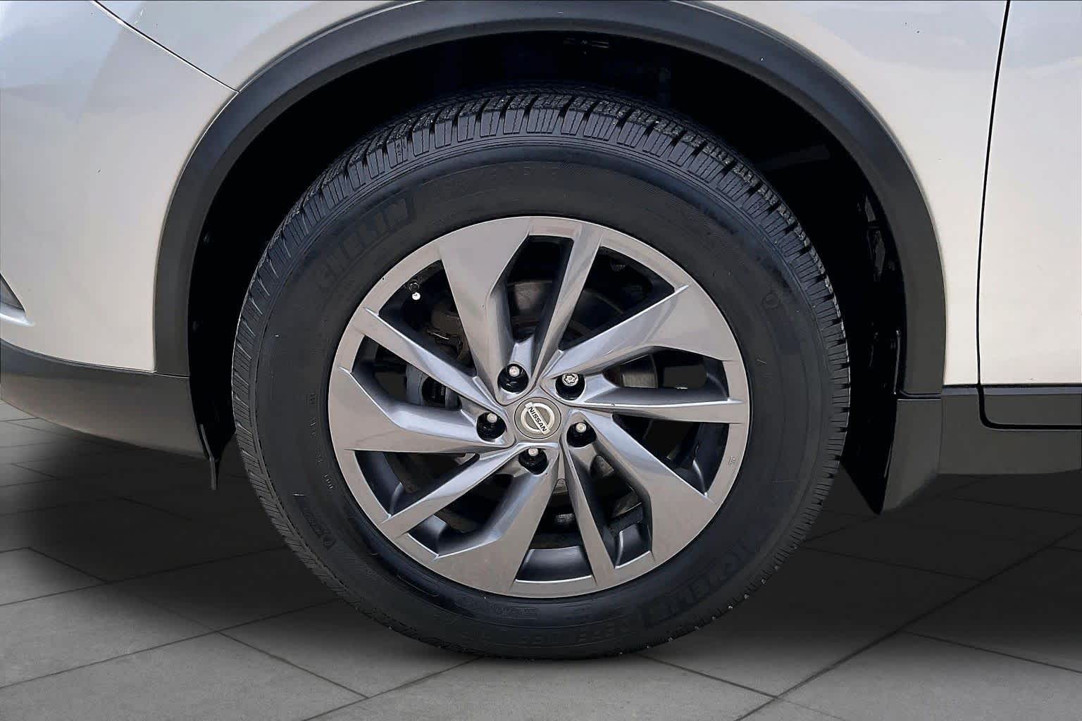2016 Nissan Rogue SL BRILLIANT SILVE at Tomball Ford