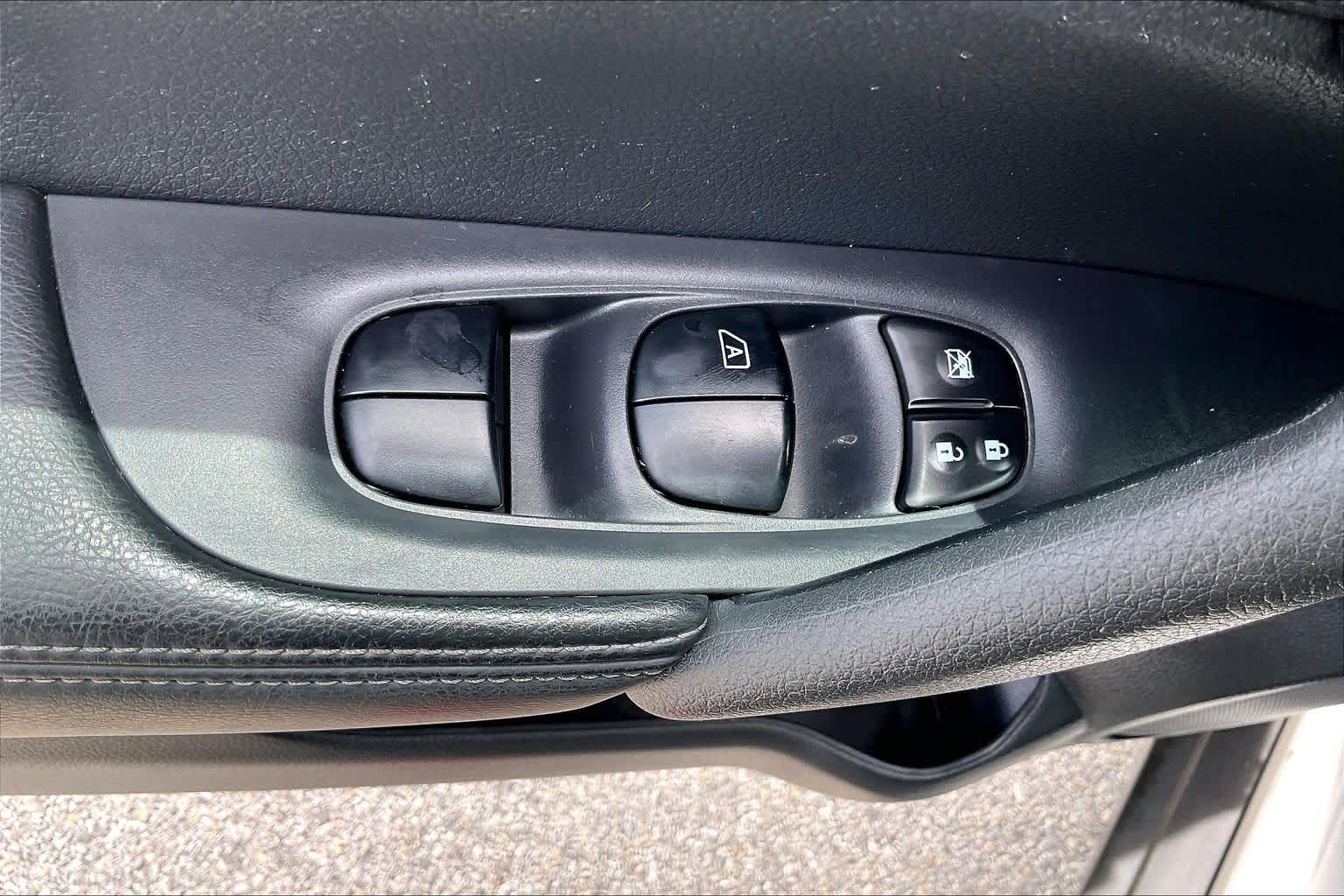 2016 Nissan Rogue SL BRILLIANT SILVE at Tomball Ford