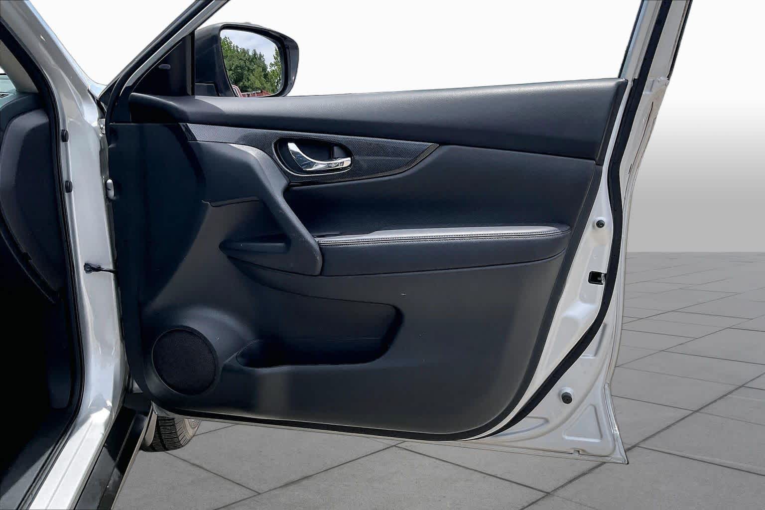 2016 Nissan Rogue SL BRILLIANT SILVE at Tomball Ford