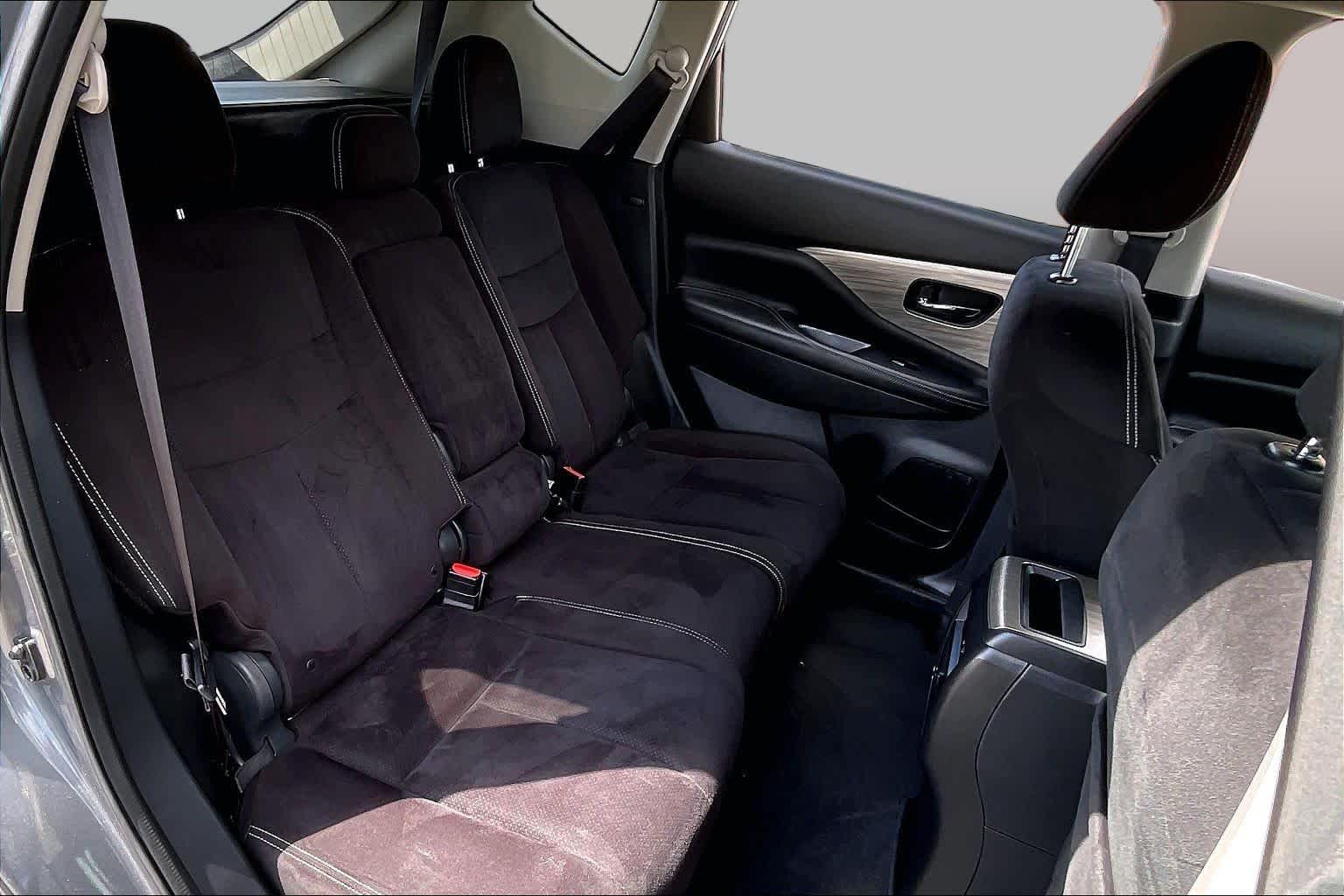 2018 Nissan Murano photo 19 of 33