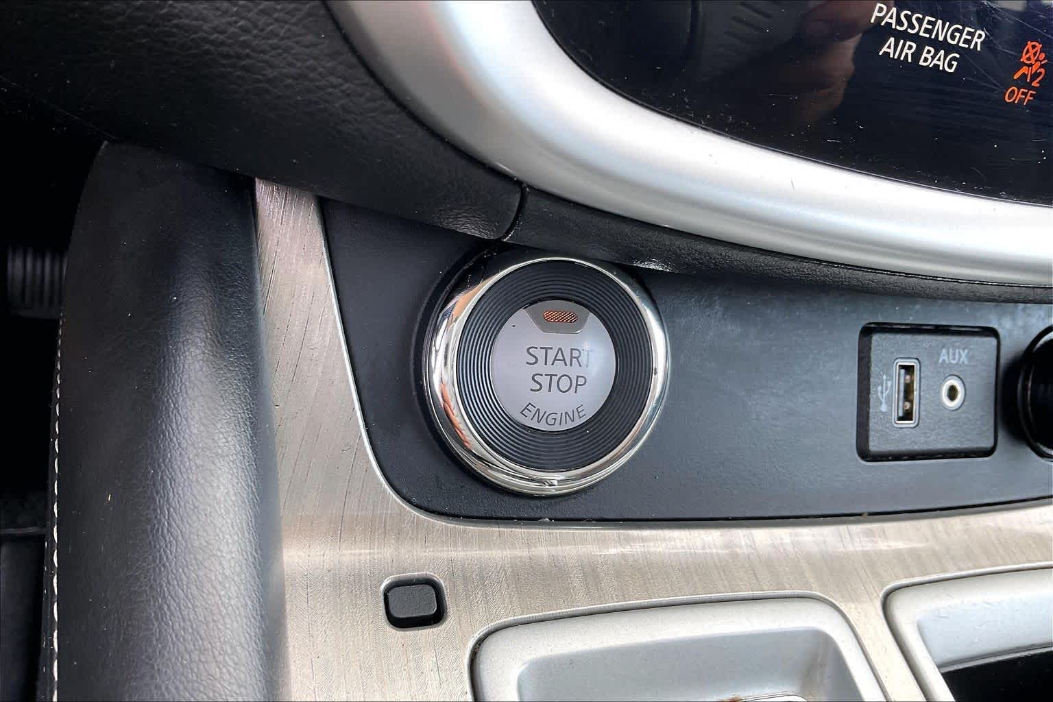 2018 Nissan Murano photo 32 of 33