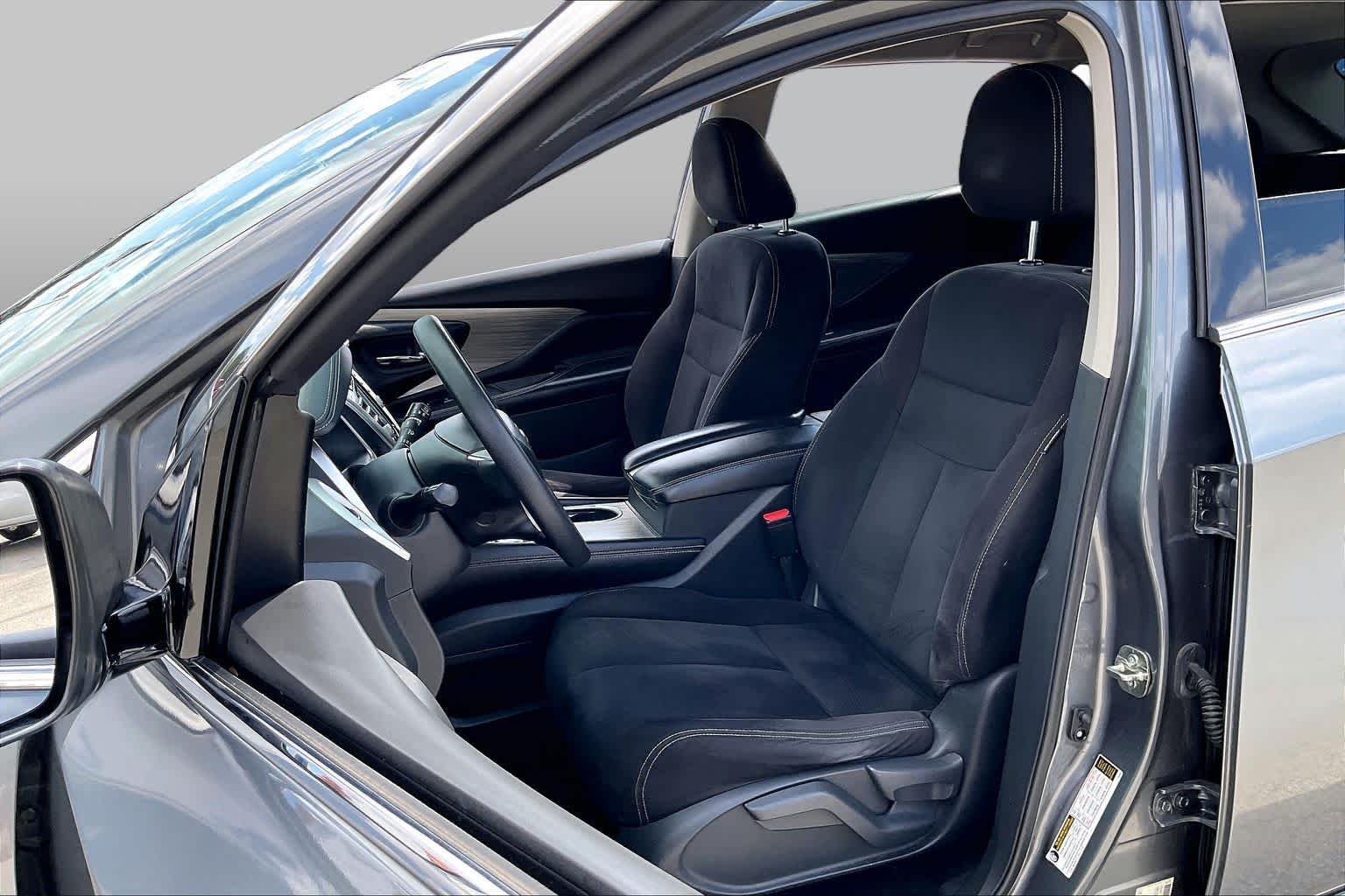 2018 Nissan Murano photo 8 of 33