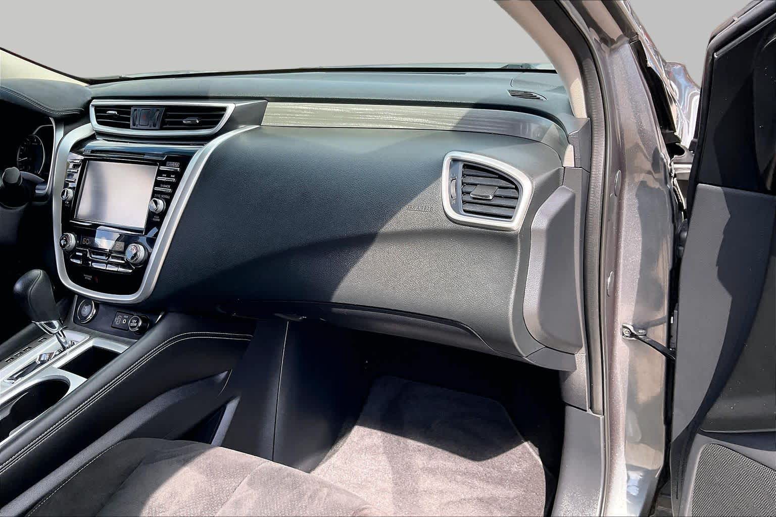 2018 Nissan Murano photo 17 of 33