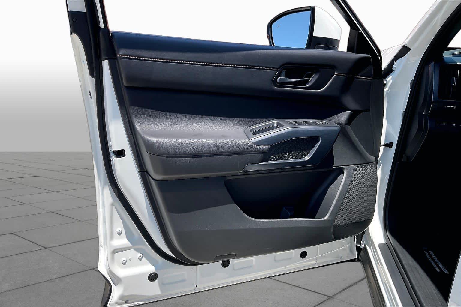 2025 Nissan Pathfinder Rock Creek Glacier White at Sterling McCall Nissan