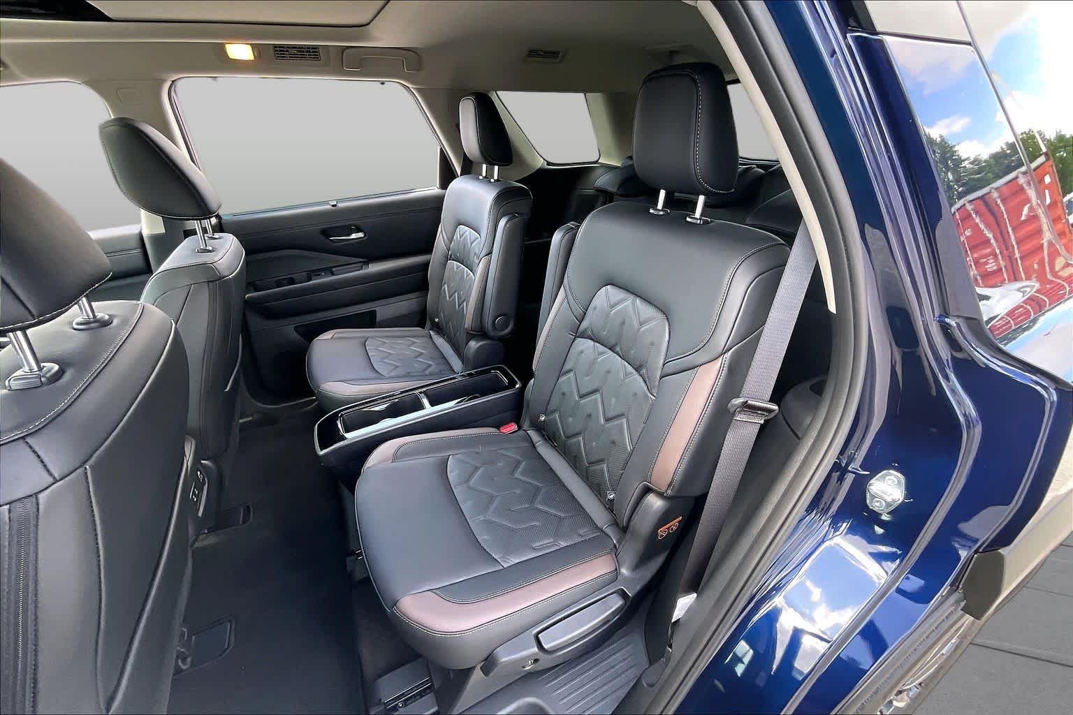 2026 Nissan Pathfinder Platinum Deep Ocean Blue Pearl at Sterling McCall Nissan