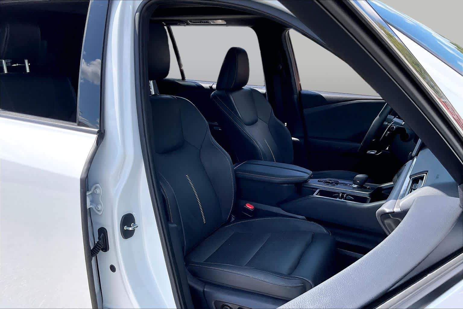 2024 Lexus TX 350 photo 8 of 31