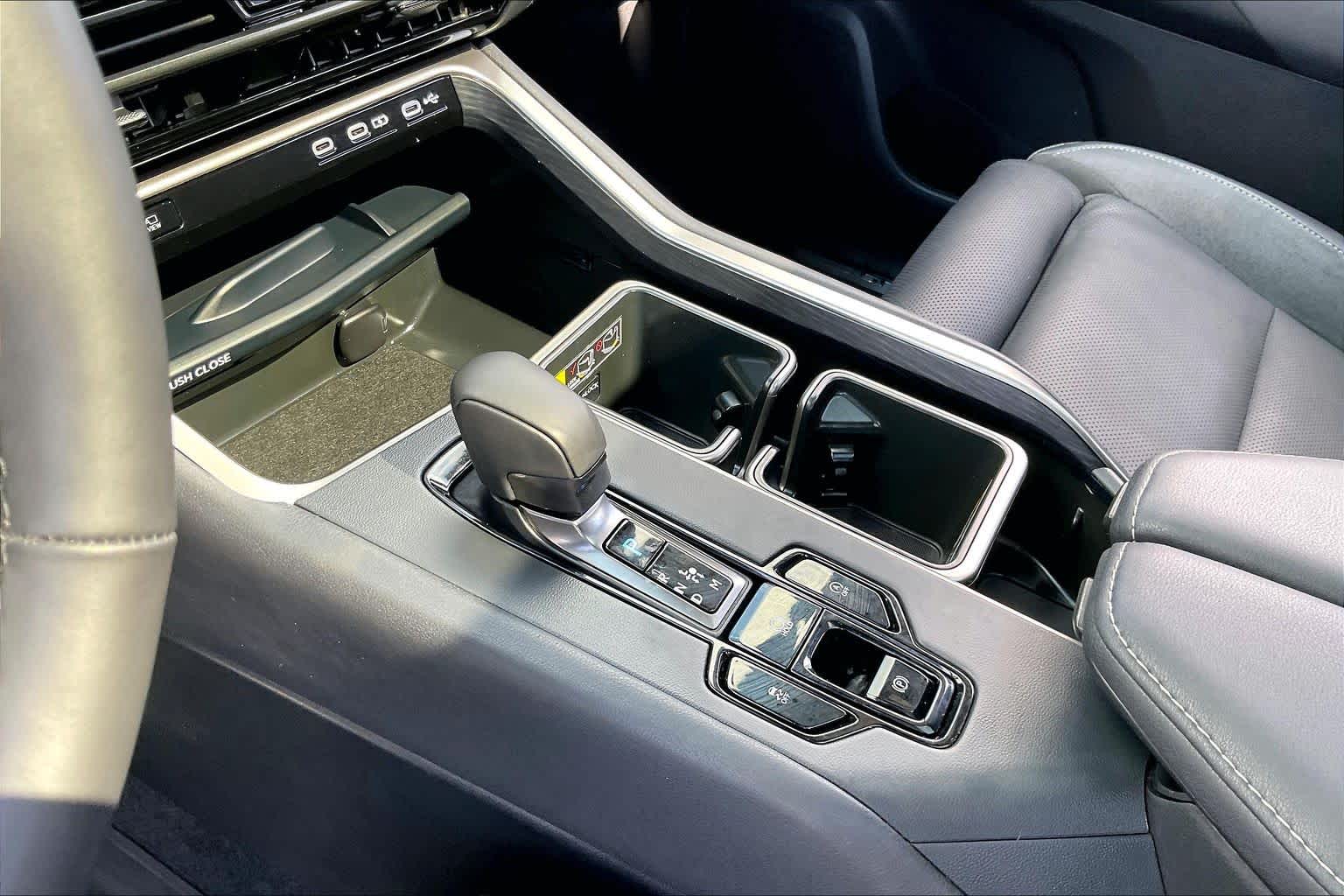 2024 Lexus TX 350 photo 13 of 31