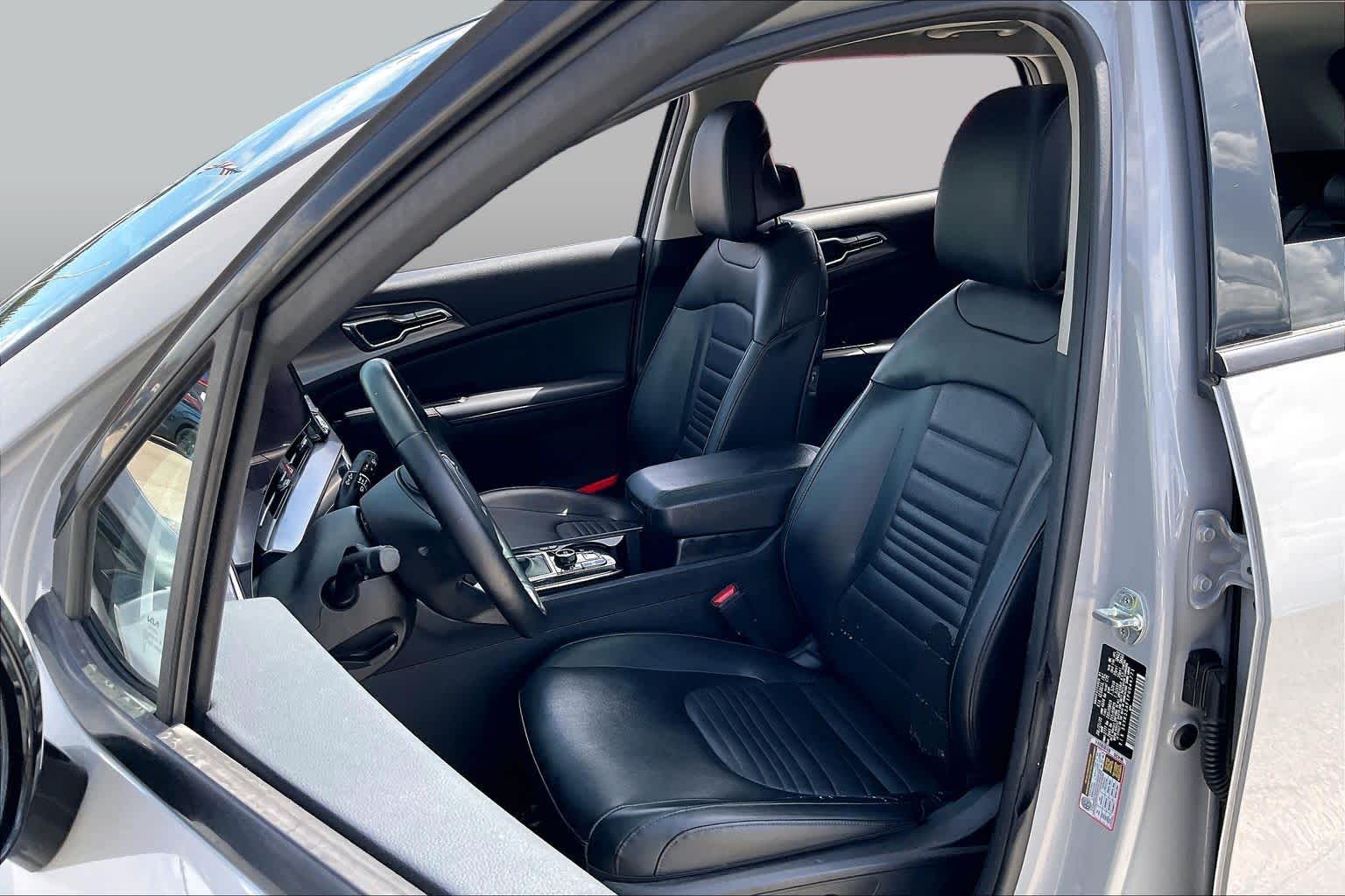 2023 Kia Sportage photo 8 of 35