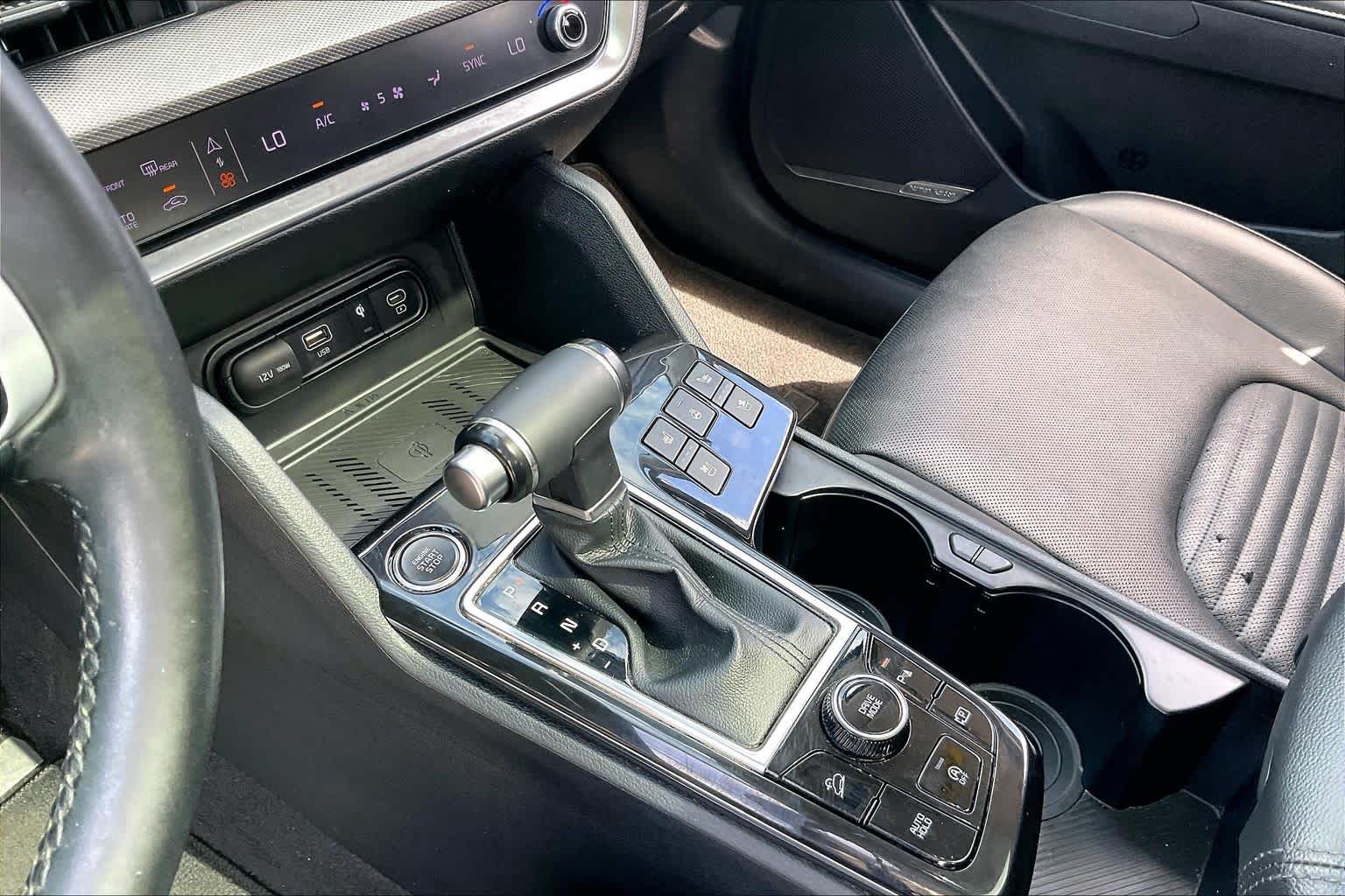 2023 Kia Sportage photo 17 of 35