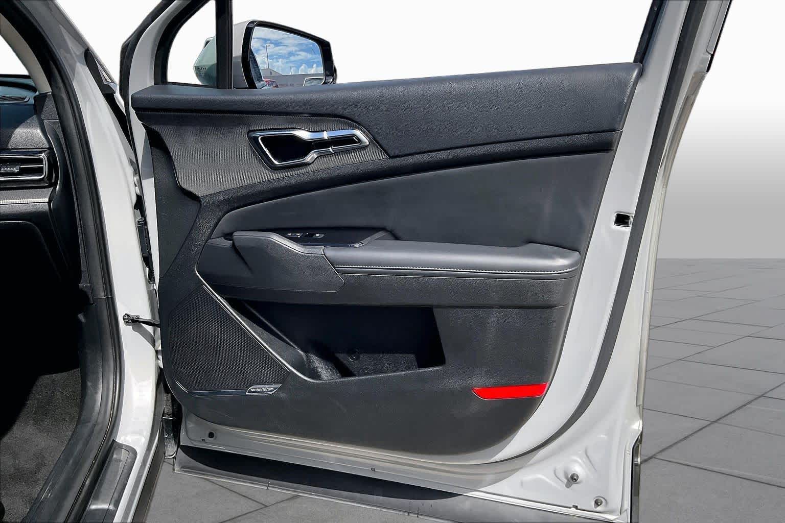 2023 Kia Sportage photo 23 of 35