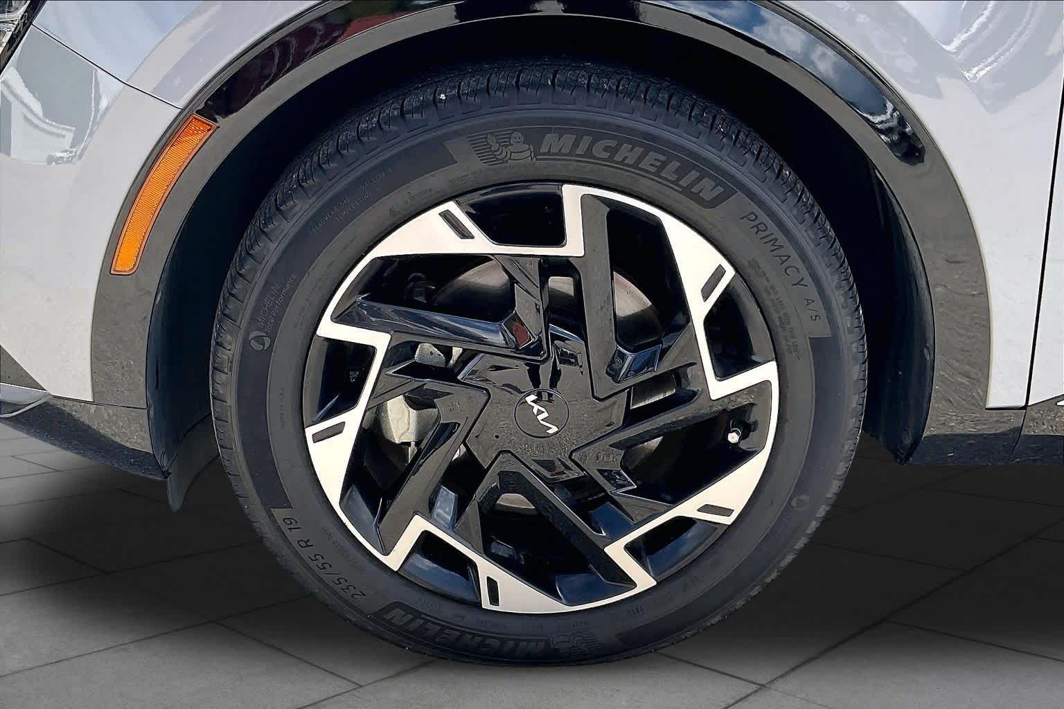 2023 Kia Sportage photo 11 of 35