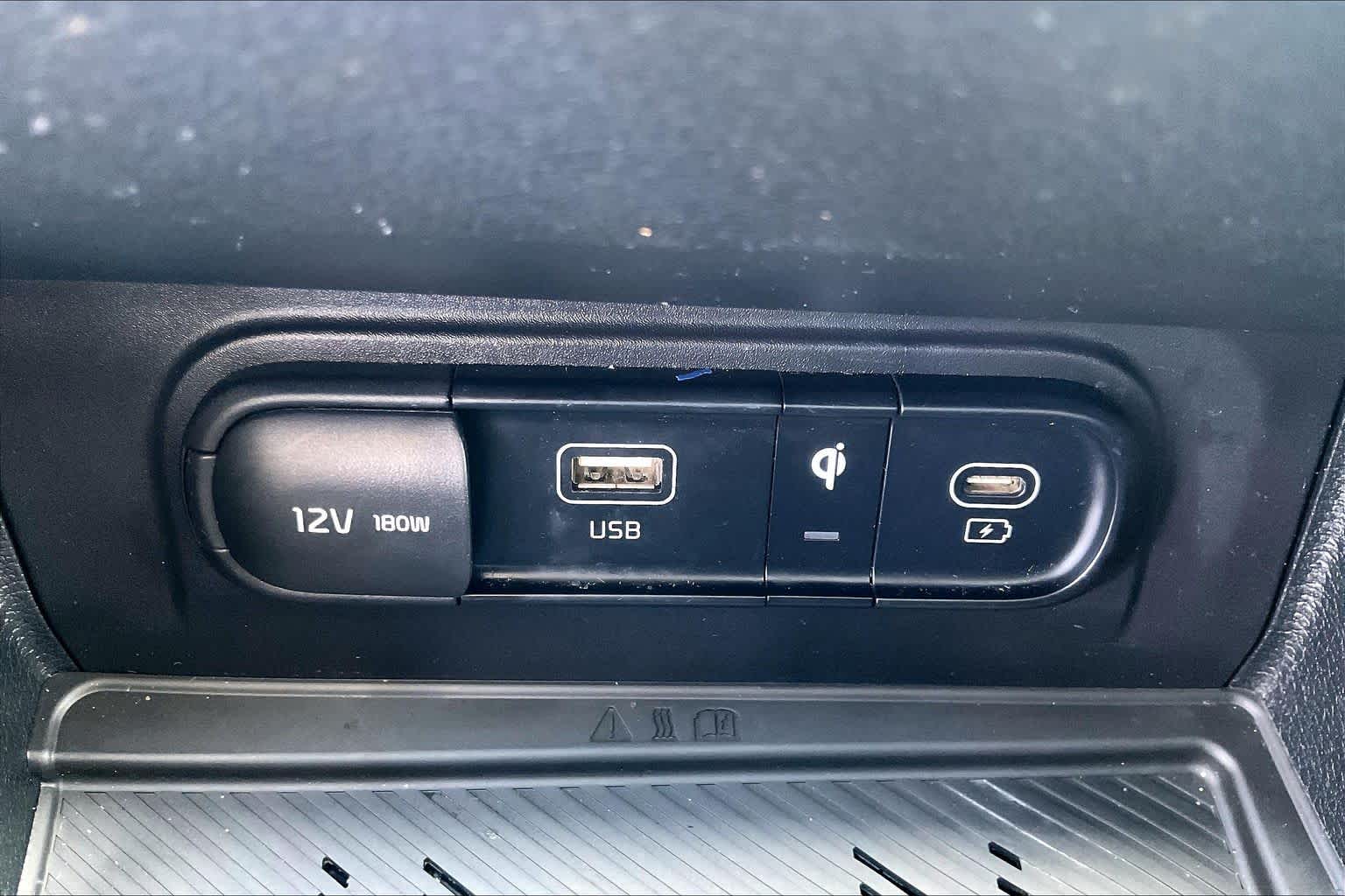 2023 Kia Sportage photo 33 of 35