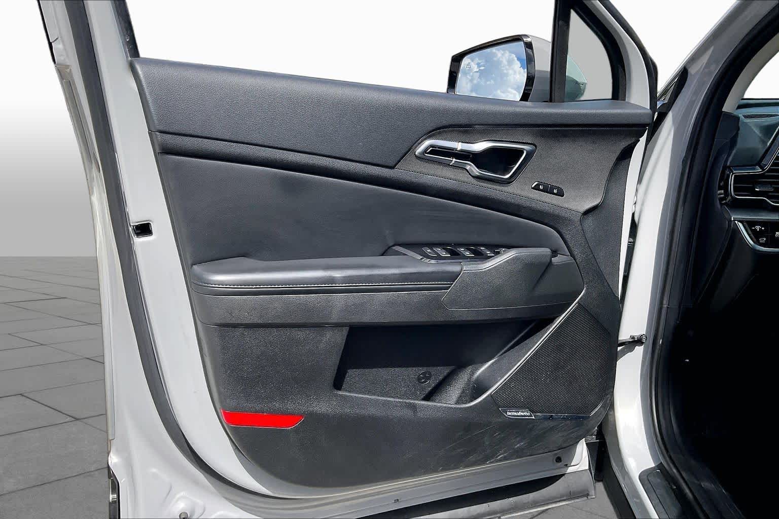 2023 Kia Sportage photo 22 of 35