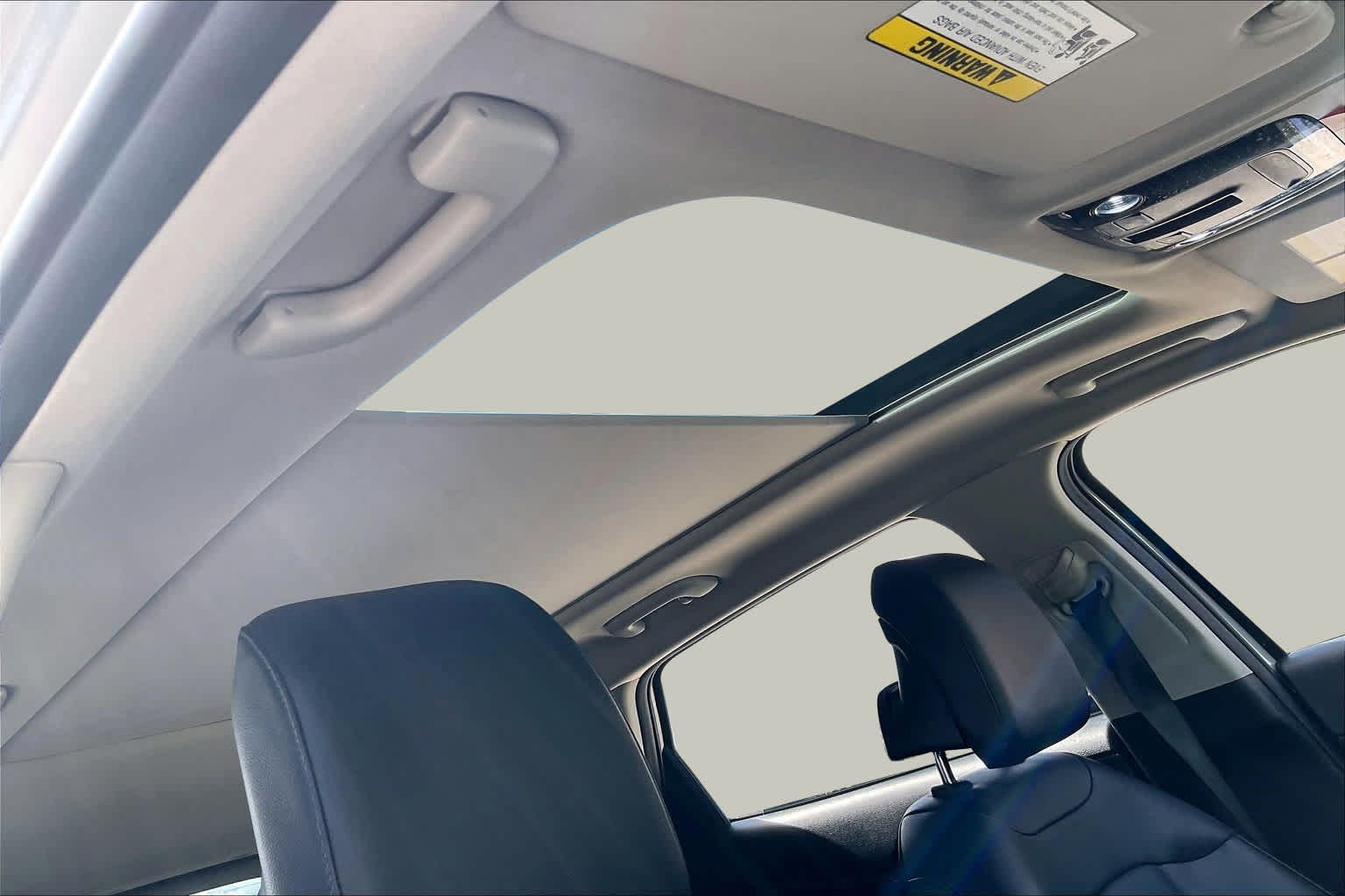 2023 Kia Sportage photo 14 of 35