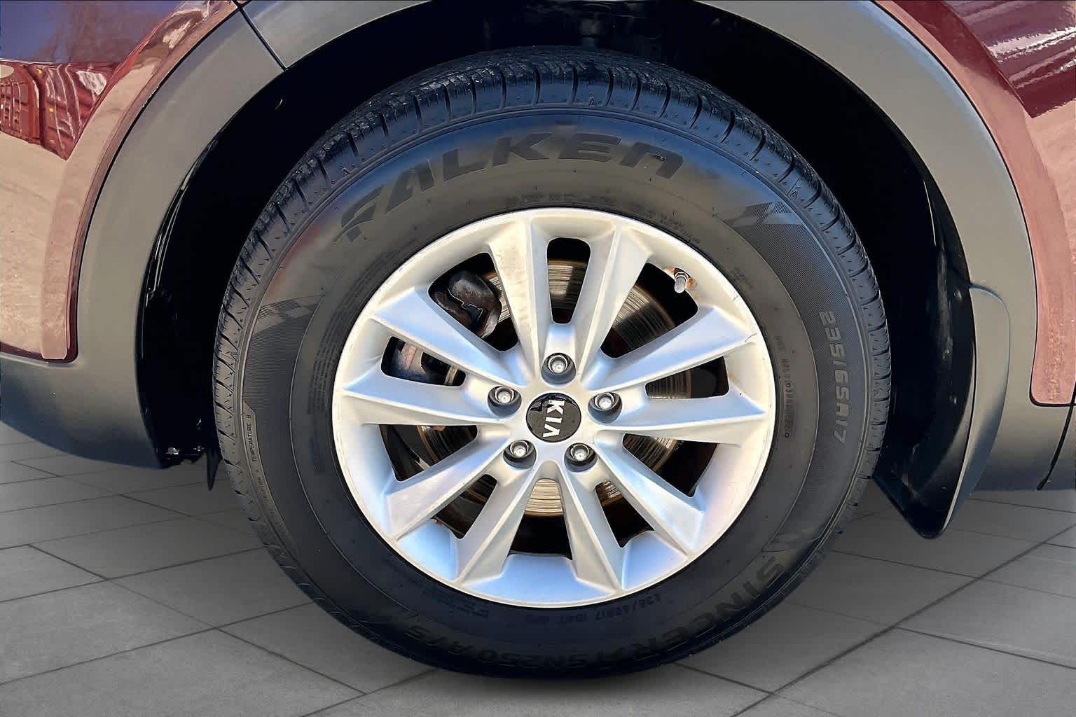 2019 Kia Sorento LX - 10
