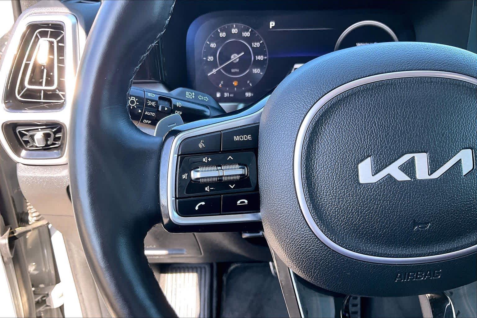 2023 Kia Sorento photo 24 of 32