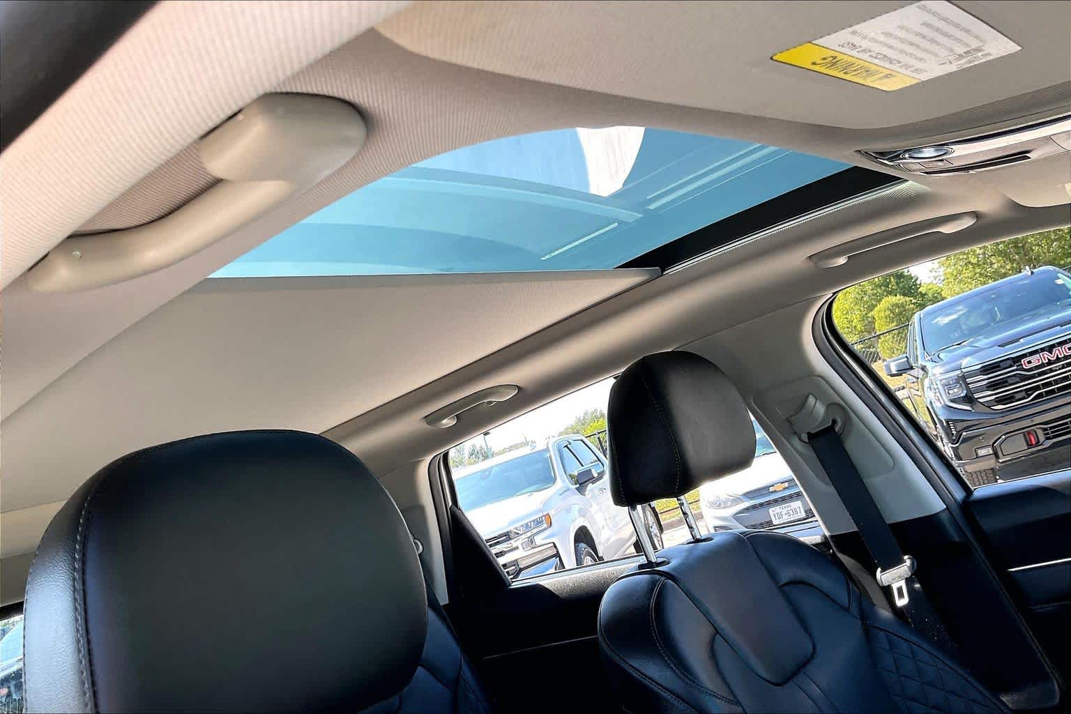 2023 Kia Sorento photo 14 of 32